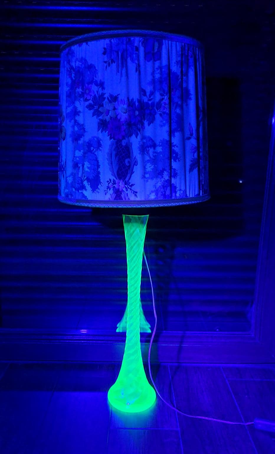 Table lamp, Art Deco, turquoise, uranium glass, 1930s. - 170129