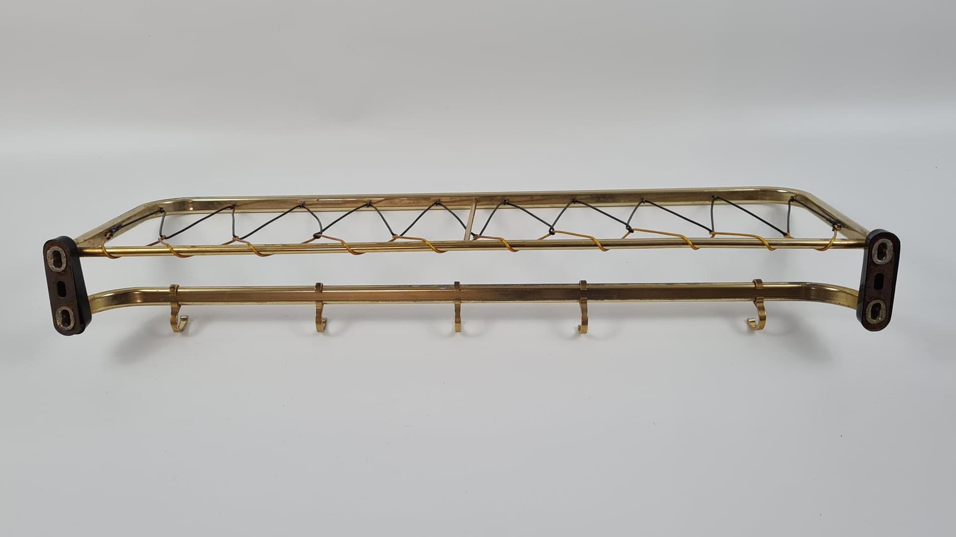 Wieszak ścienny z półką, rockabilly, złoty, Niemcy, lata 70. - 170139