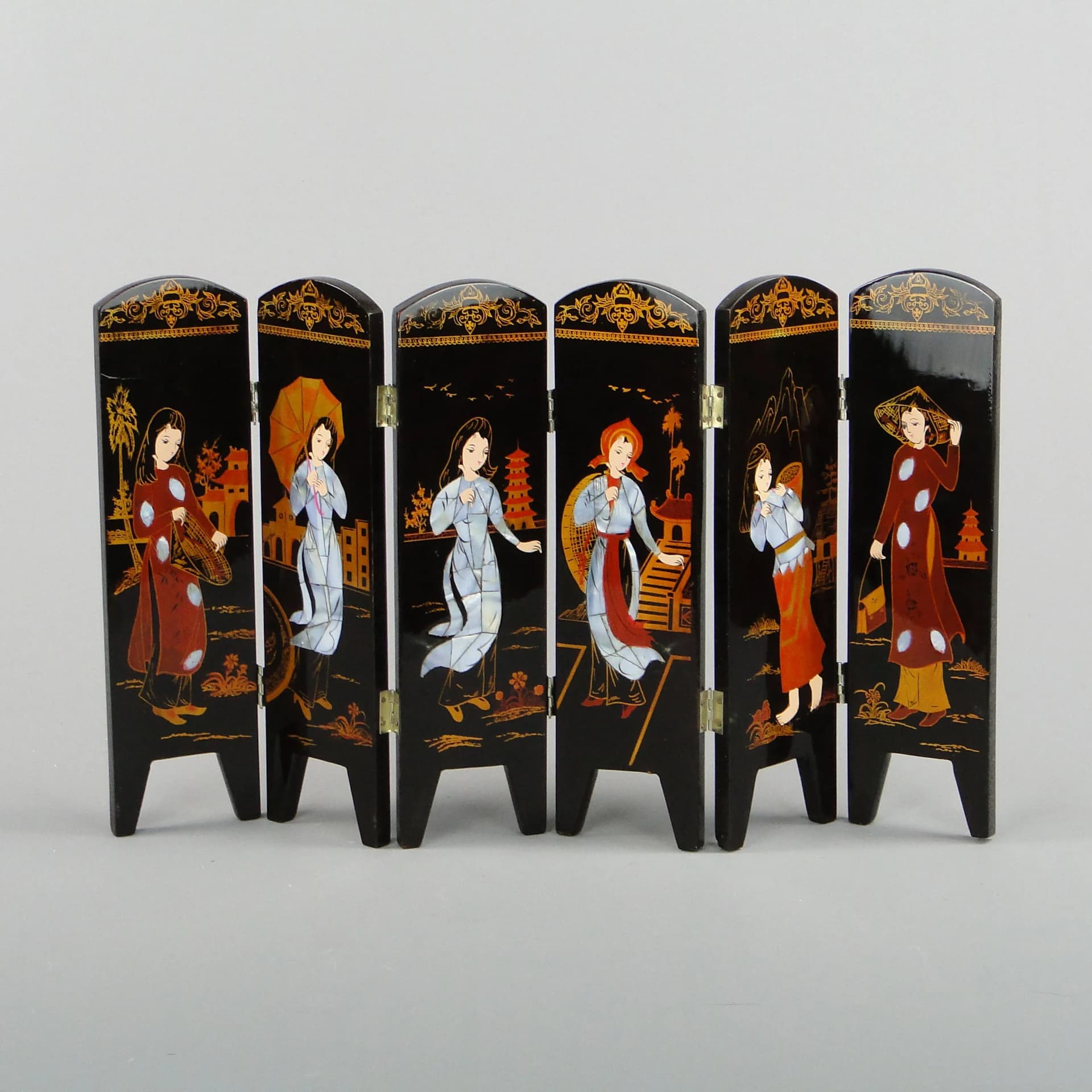 Parawan dekoracyjny, lakier czarny, drewno, Chiny, lata 50. - 11121