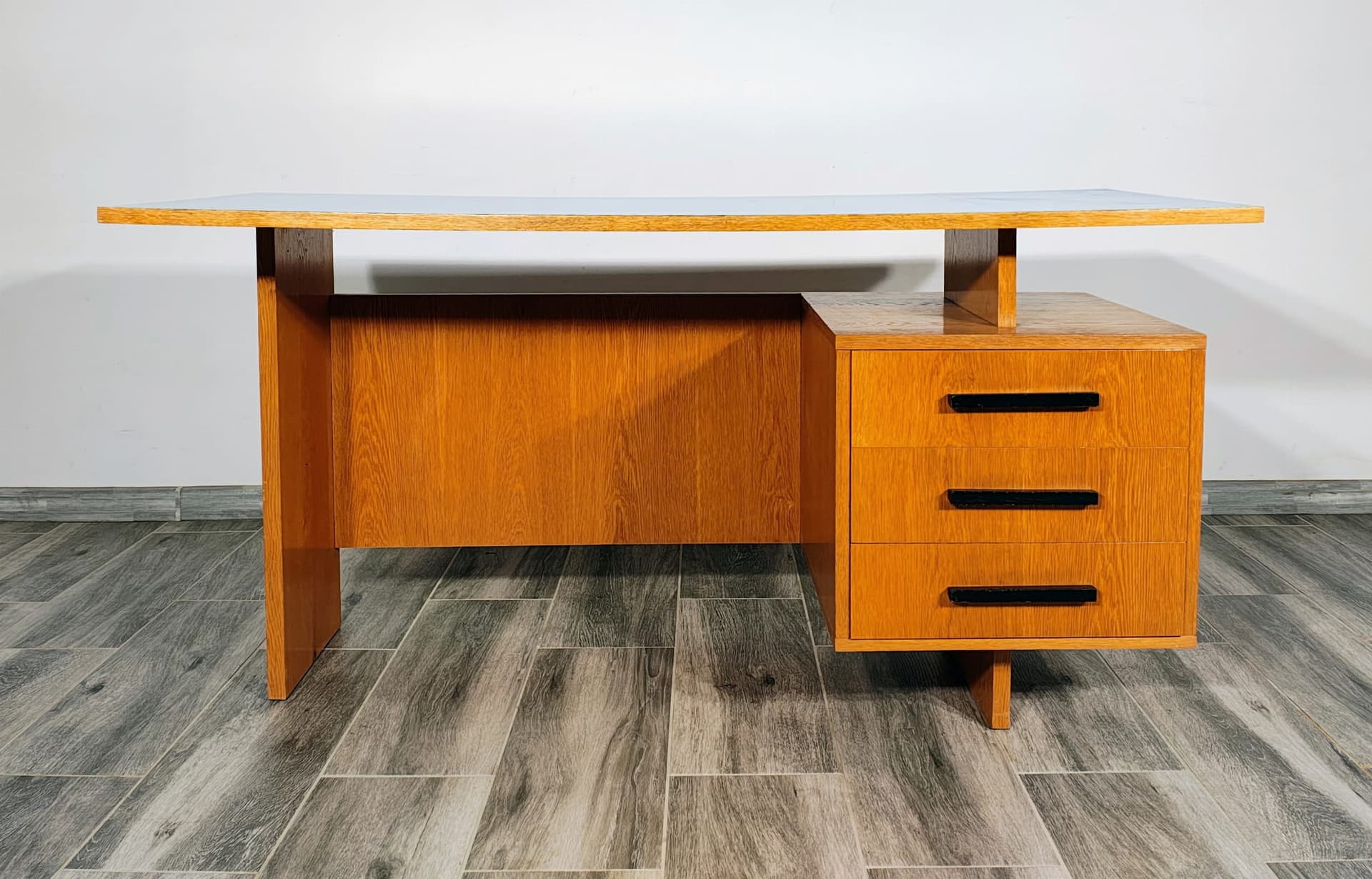 Biurko, UP Závody, Czechy, lata 60. - 170428