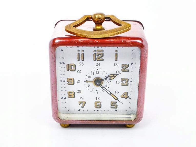 Miniaturowy zegar podróżny Art Nouveau, czerwona emalia, mosiądz, Niemcy, XIX wiek - 170536