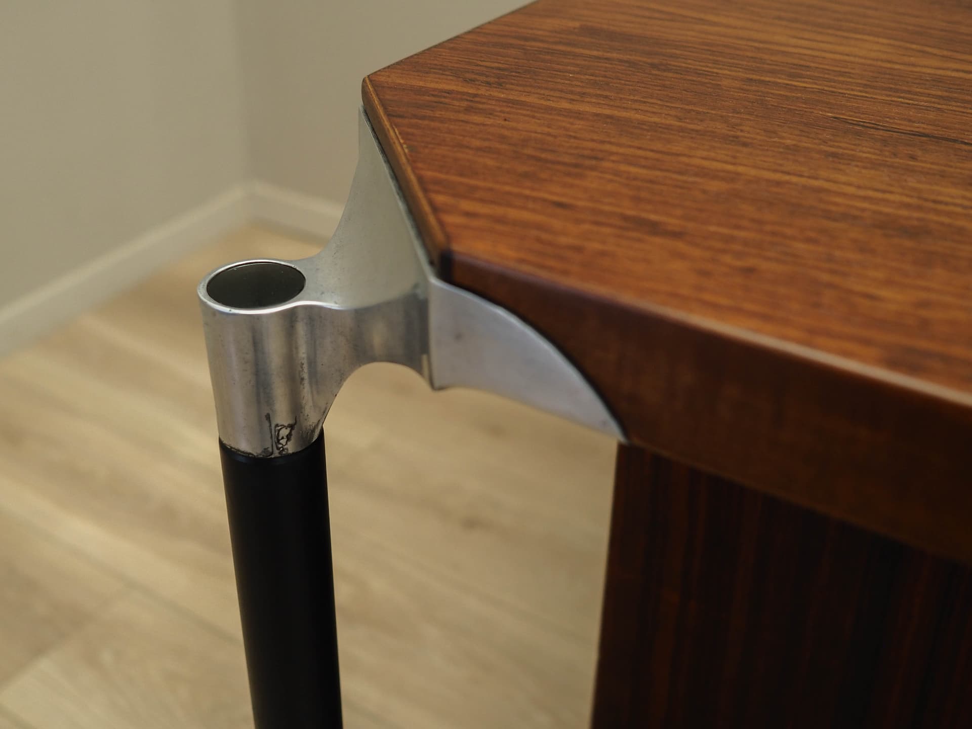 Desk, brown rosewood, black steel, by I. & L. Parisi, MIM Roma, Italy, 1970s. - 170836