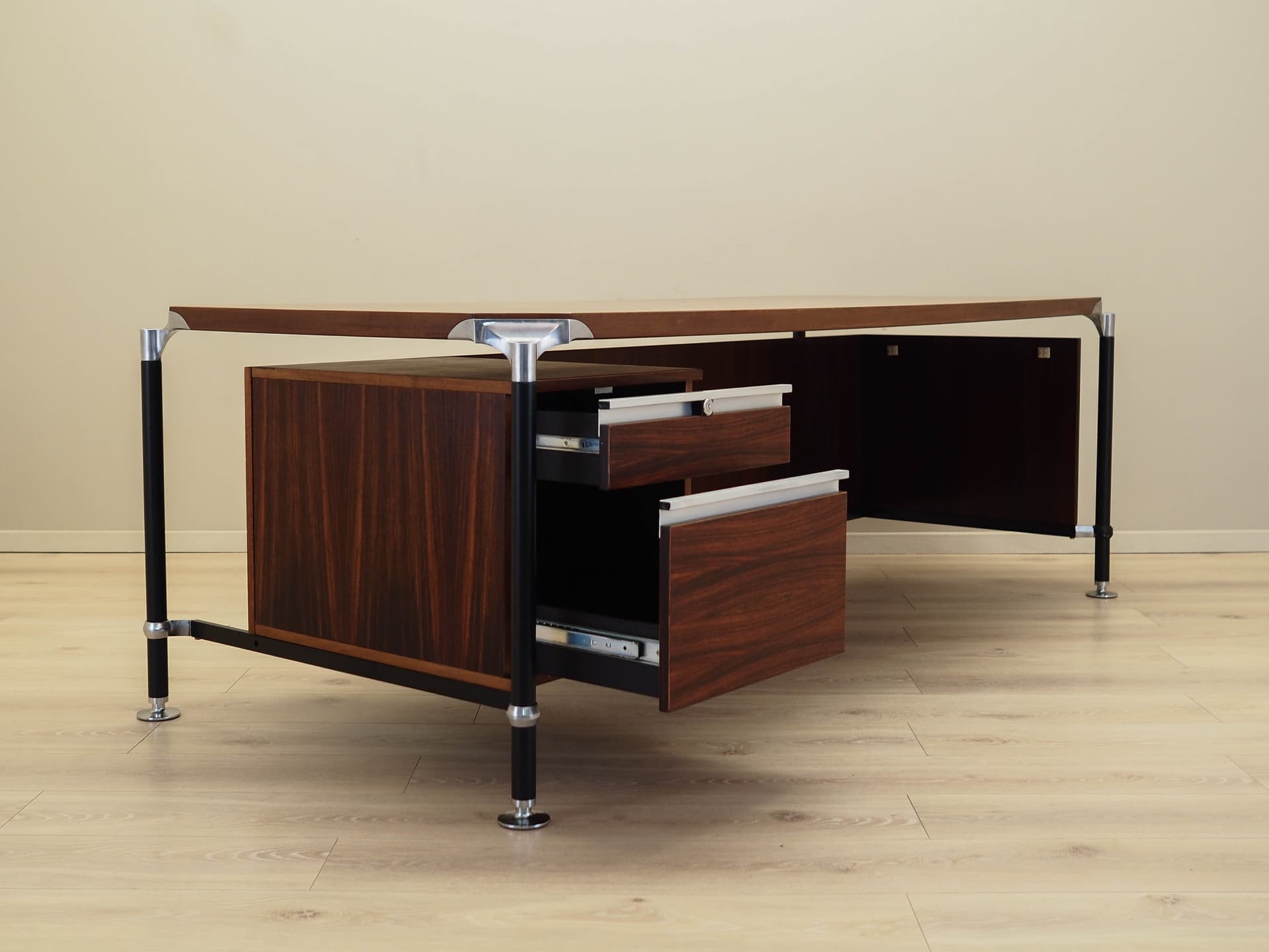 Desk, brown rosewood, black steel, by I. & L. Parisi, MIM Roma, Italy, 1970s. - 170827