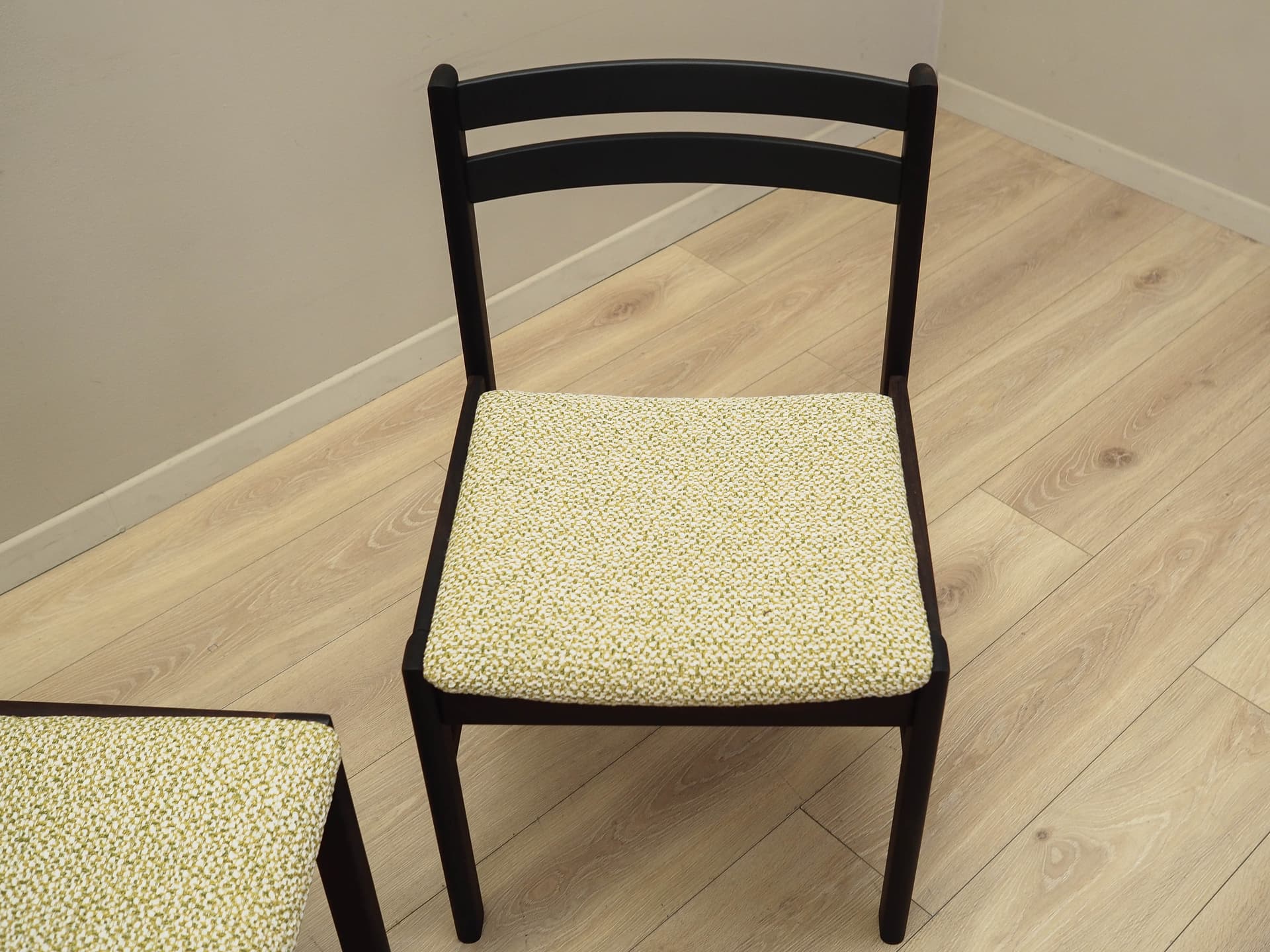 Set of two chairs, dark brown rosewood, Denmark, 1970s. - 170856