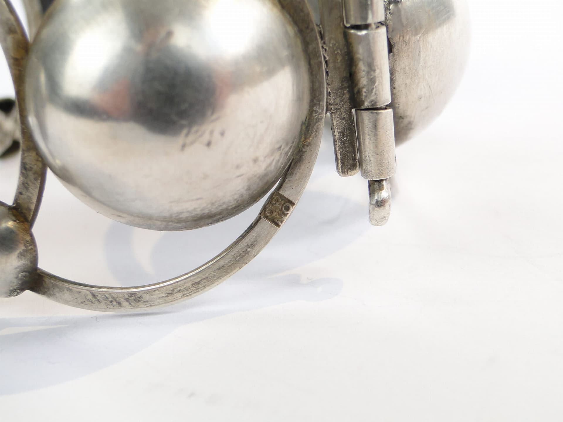 Srebrna, szeroka bransoletka, Orno, Warszawa l 60. - 171106