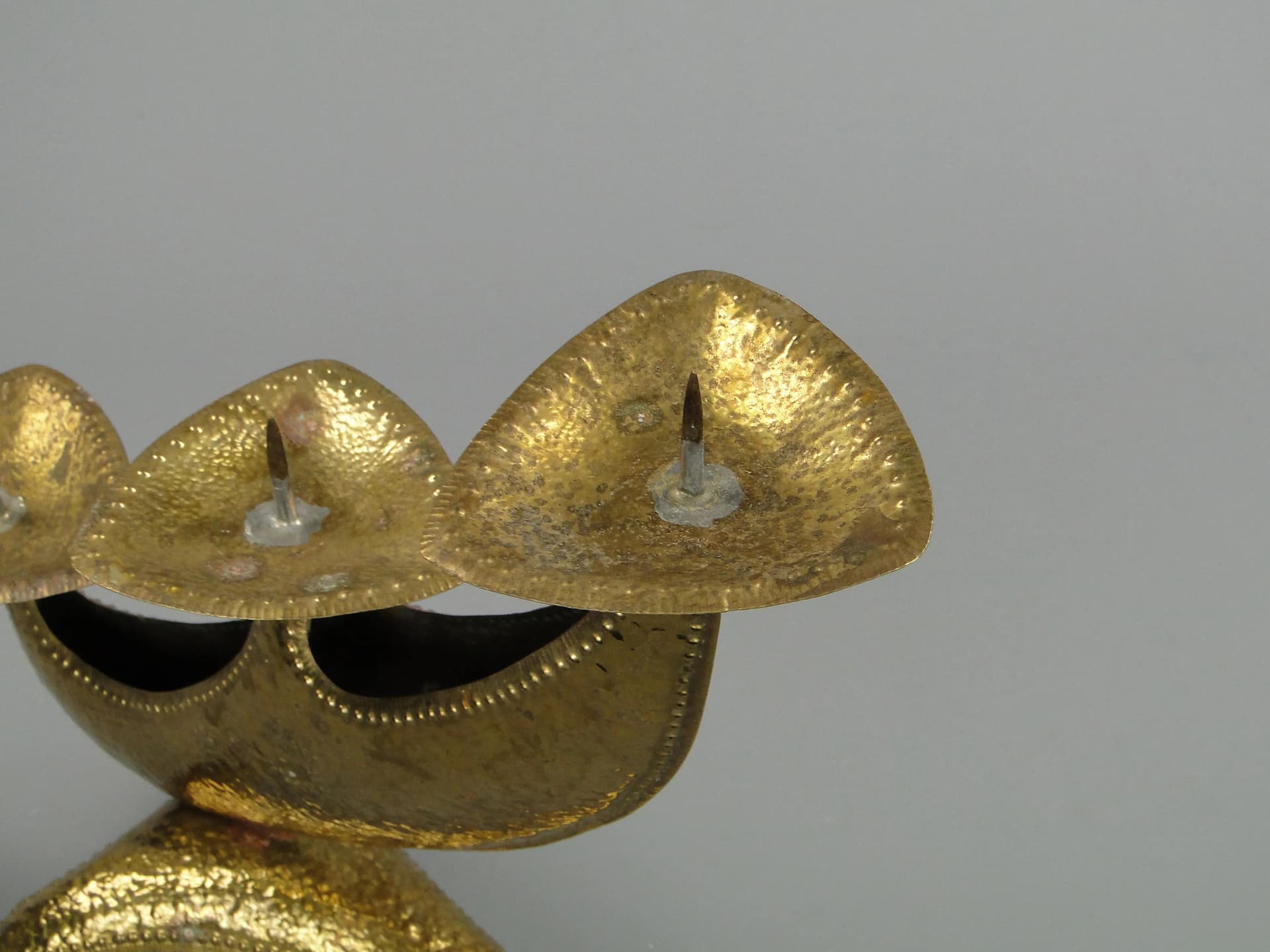 Świecznik trójramienny New Look, mosiądz złoty, Polska, lata 60. - 11247