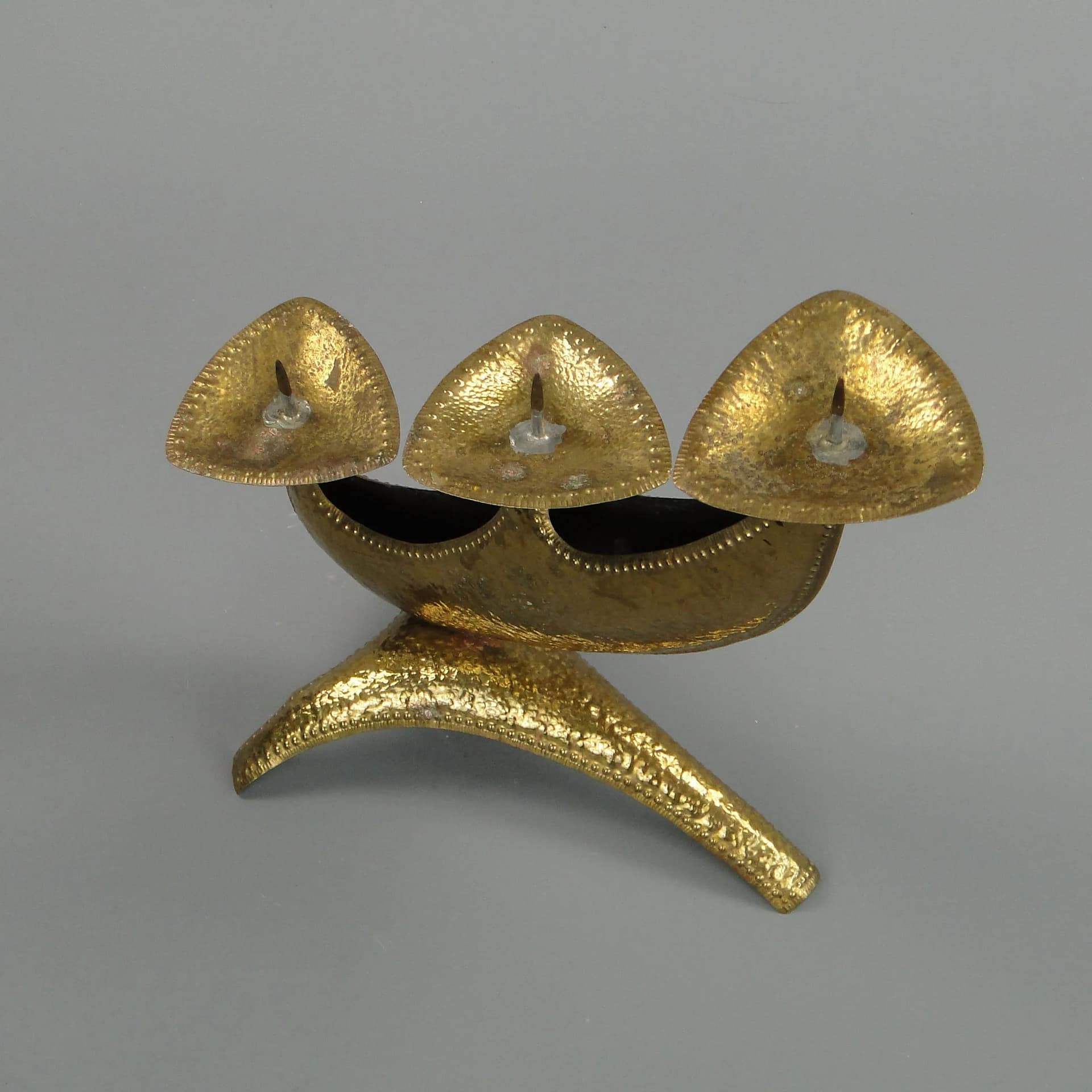 Świecznik trójramienny New Look, mosiądz złoty, Polska, lata 60. - 11246