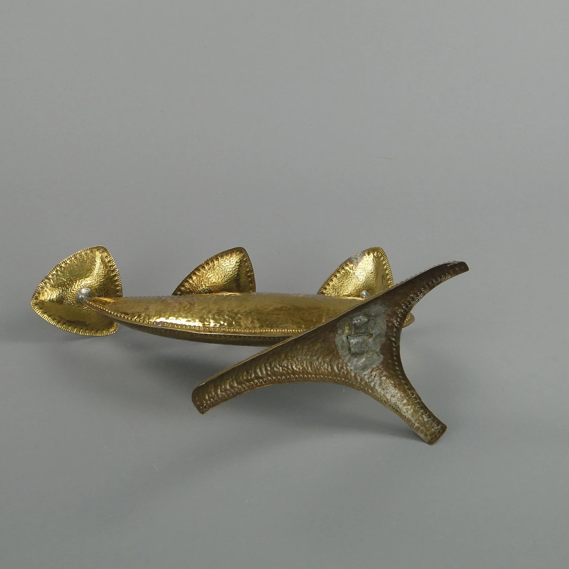 Świecznik trójramienny New Look, mosiądz złoty, Polska, lata 60. - 11248