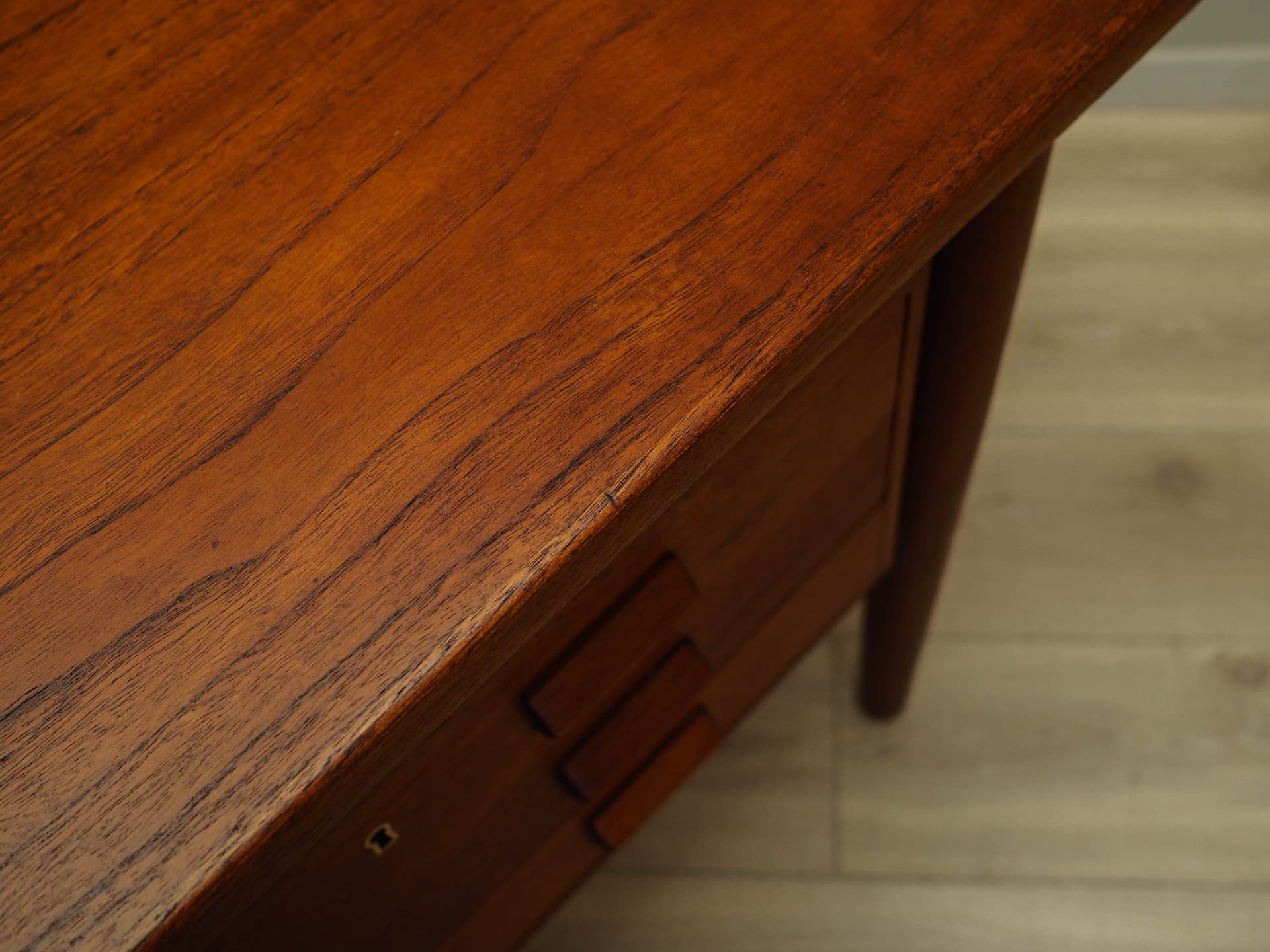 Desk, brown teak, by B. Mogensen, Denmark, 1960s. - 171813