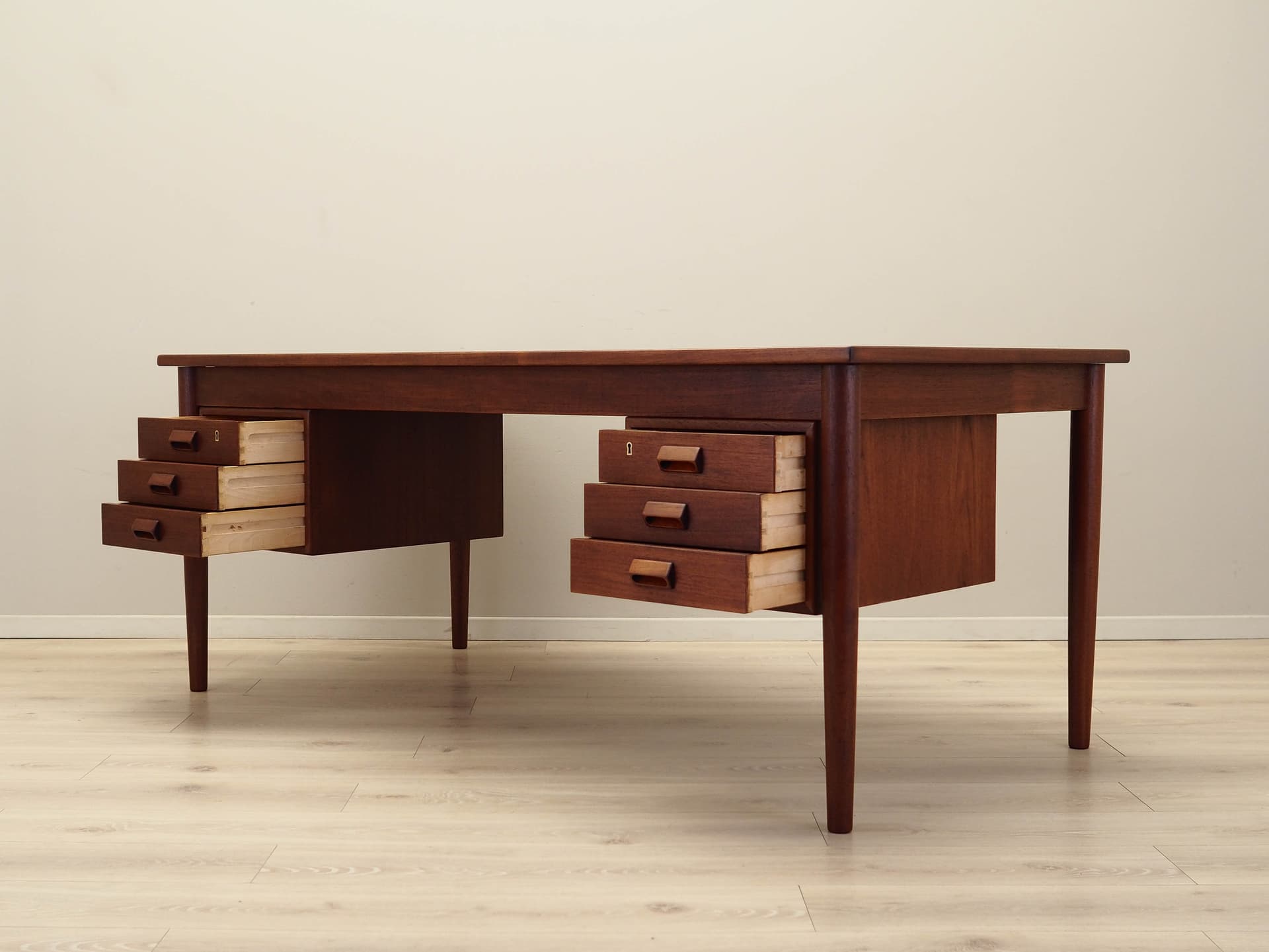 Desk, brown teak, by B. Mogensen, Denmark, 1960s. - 171806
