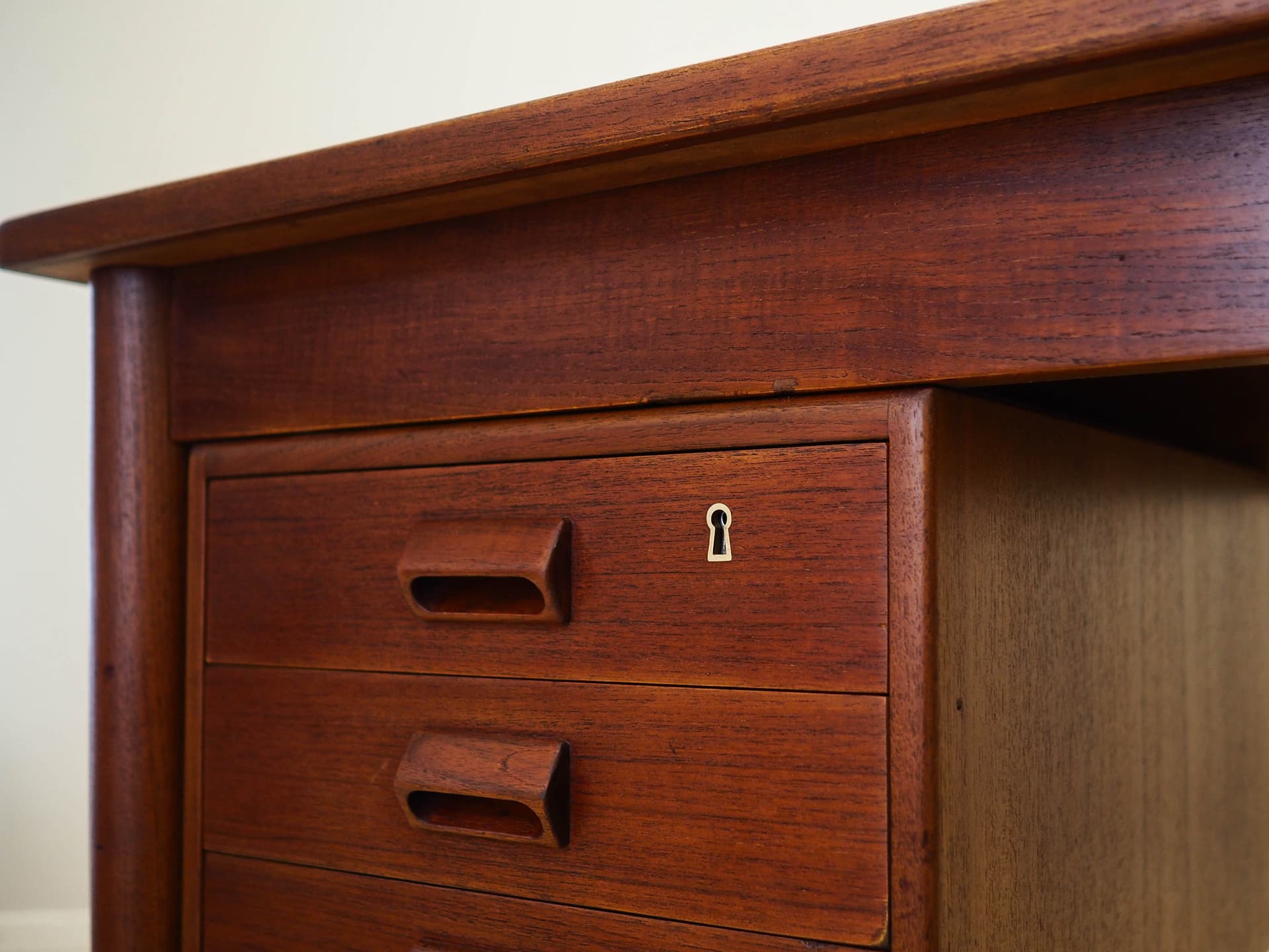 Desk, brown teak, by B. Mogensen, Denmark, 1960s. - 171815