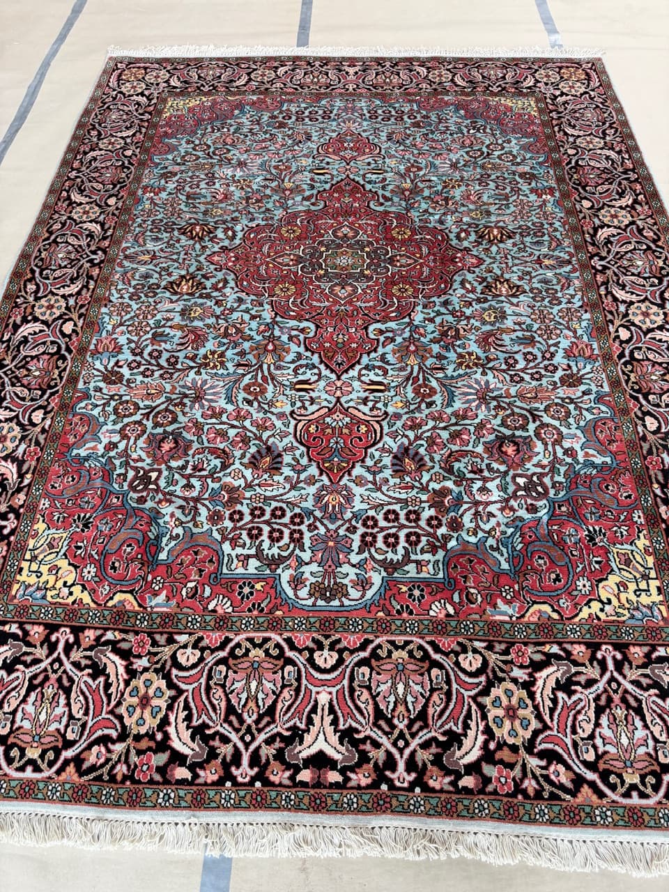 Rug Ghoum, silver, silk, India - 172148