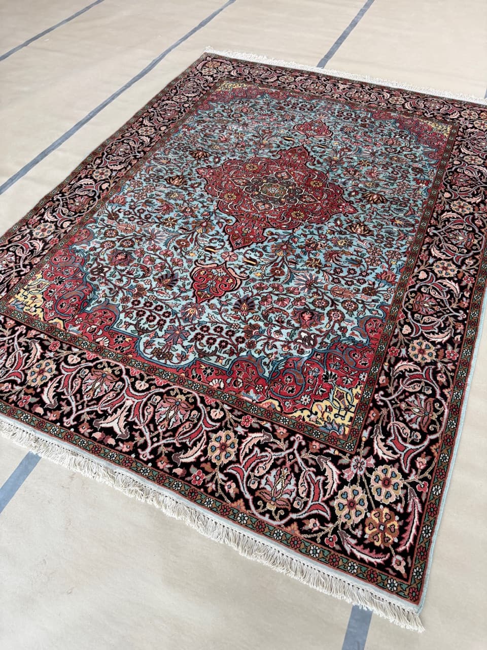 Rug Ghoum, silver, silk, India - 172144