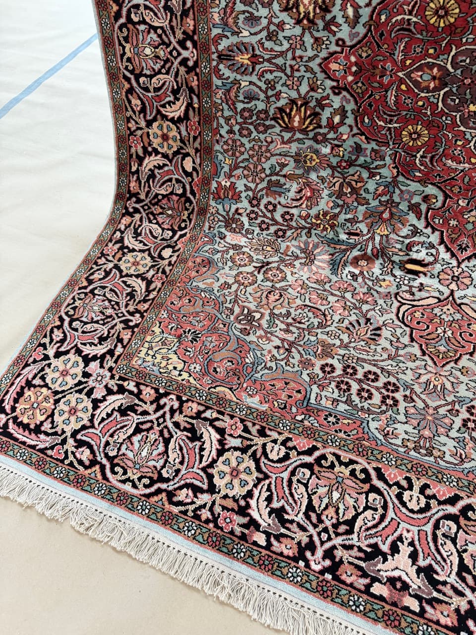 Rug Ghoum, silver, silk, India - 172151