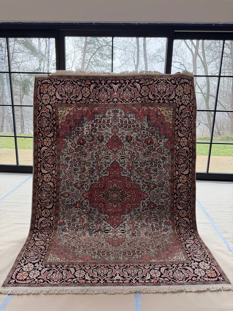 Rug Ghoum, silver, silk, India - 172147