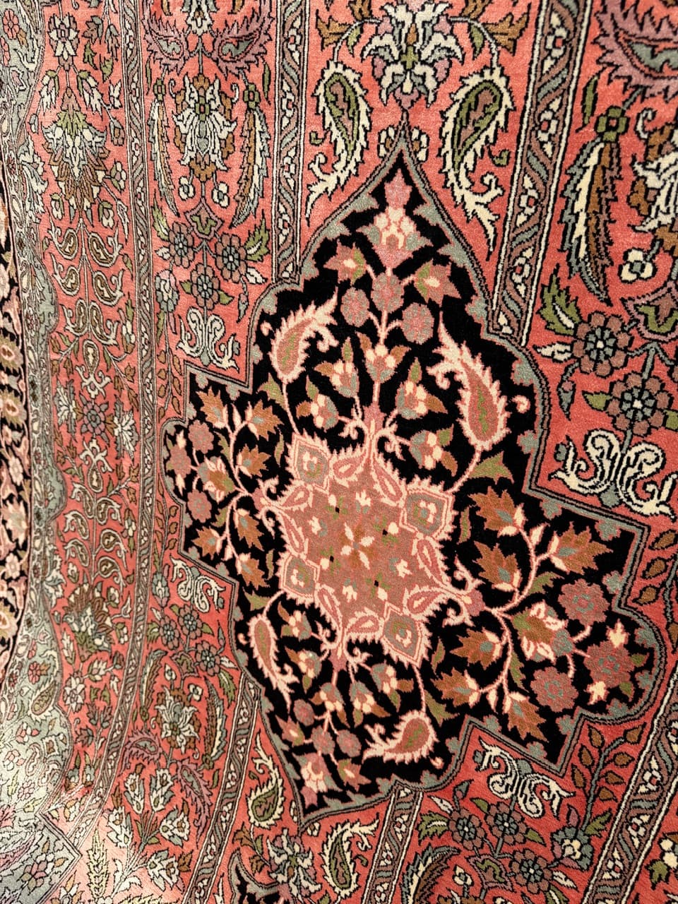 Rug Ghoum/Qom, red silk, India - 172204