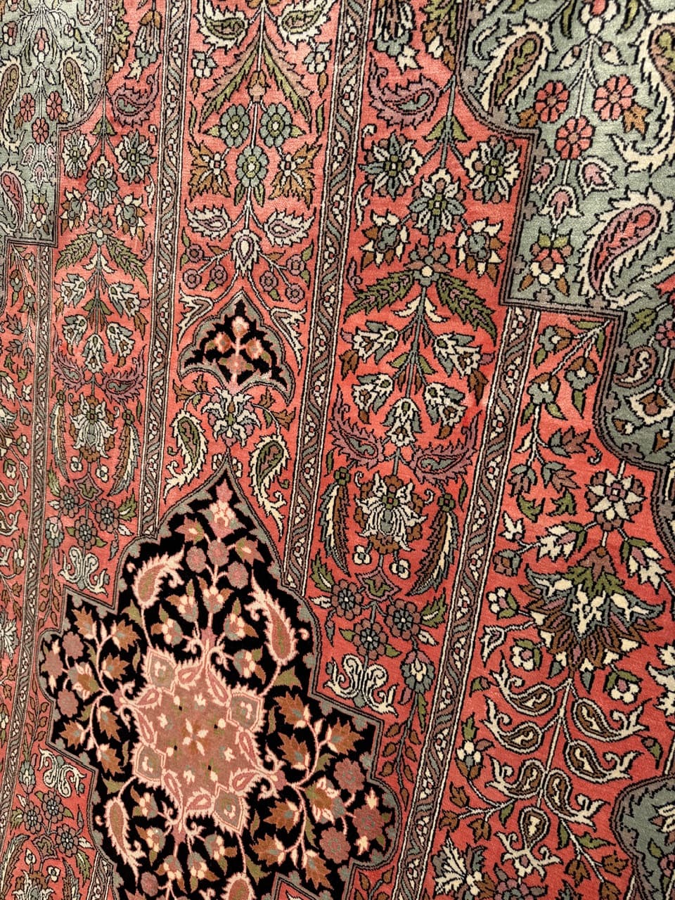 Rug Ghoum/Qom, red silk, India - 172214