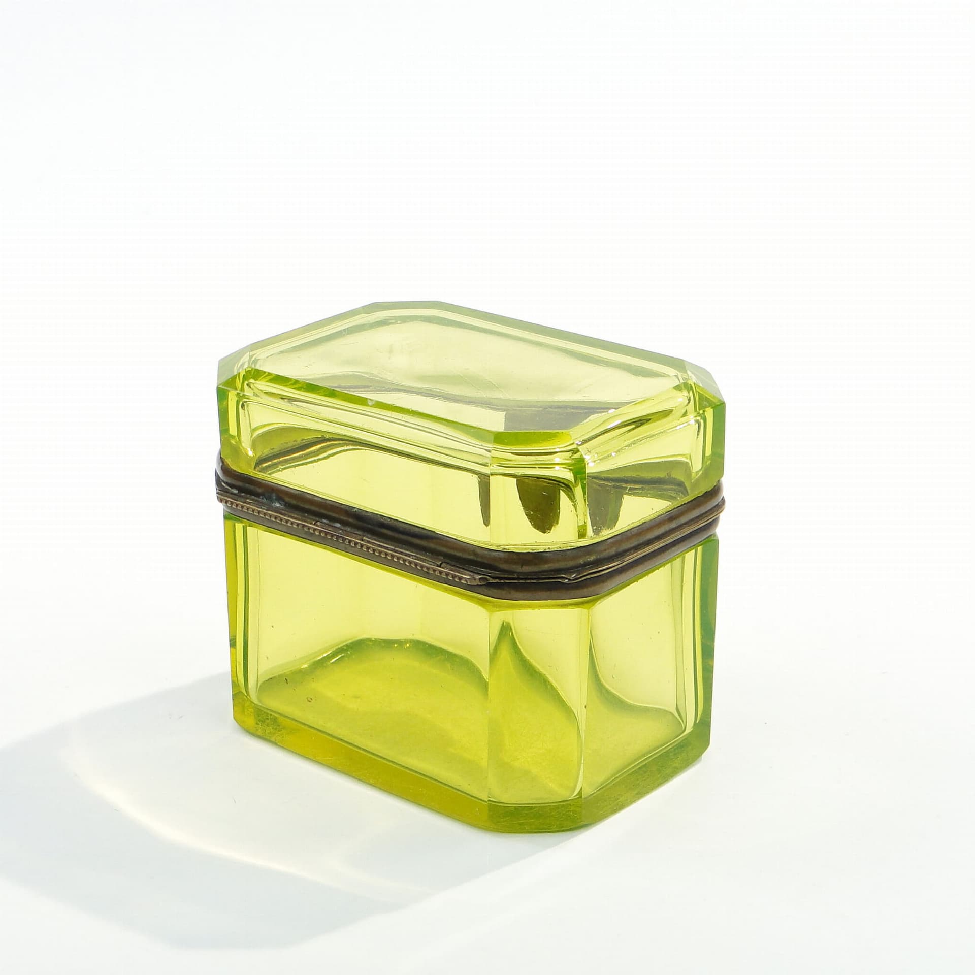 Tea caddy Biedermeier, turquoise uranium glass, Austria, 19th c. - 172257