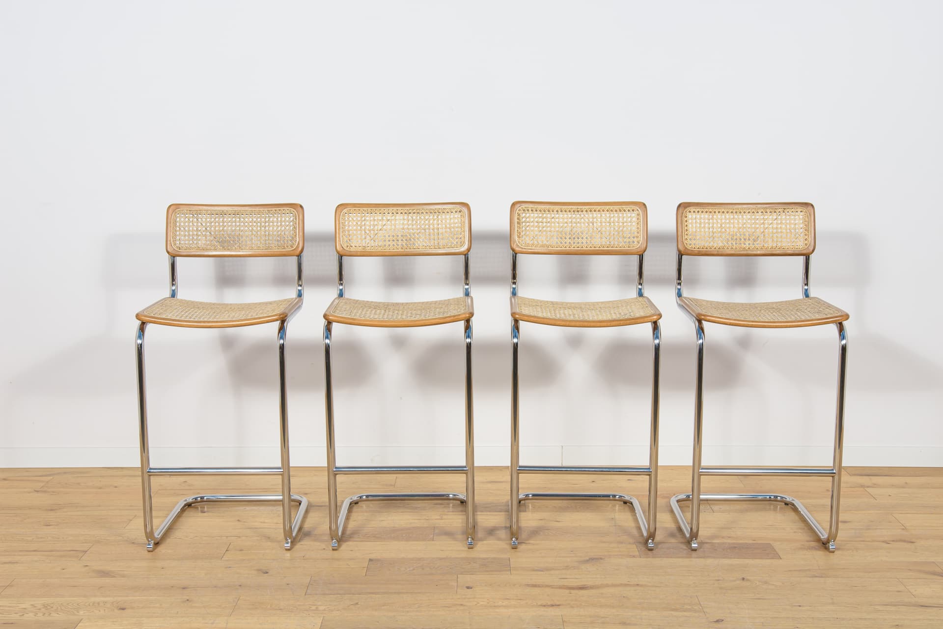 Komplet czterech hokerów Cesca, buk jasnobrązowy, stal chromowana, rattan, proj. M. Breuer, Włochy, lata 70. - 172272
