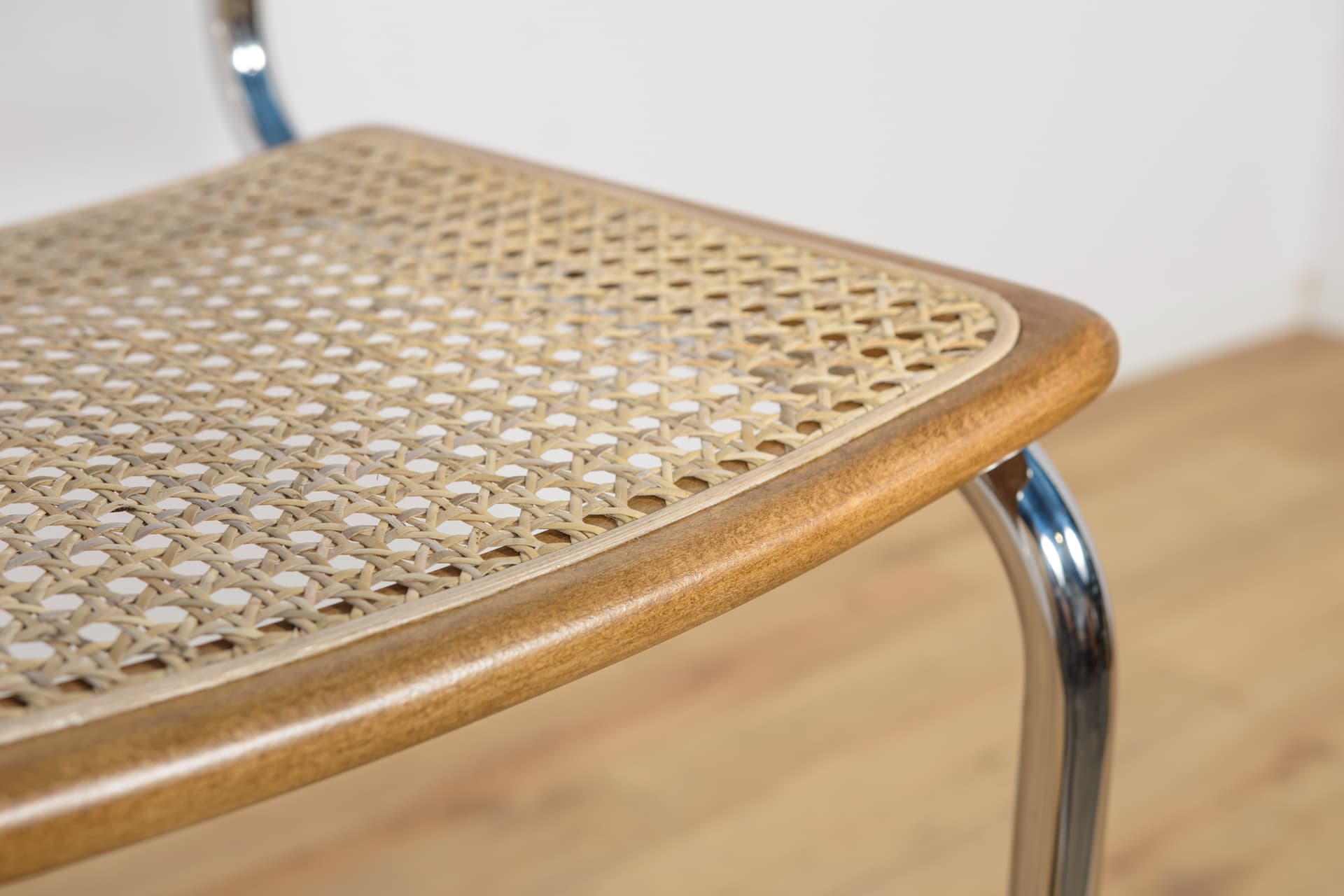 Komplet czterech hokerów Cesca, buk jasnobrązowy, stal chromowana, rattan, proj. M. Breuer, Włochy, lata 70. - 172284