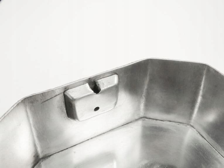 Cukiernica skrzynkowa, srebro jasne, Norblin, Polska, XIX wiek - 172372