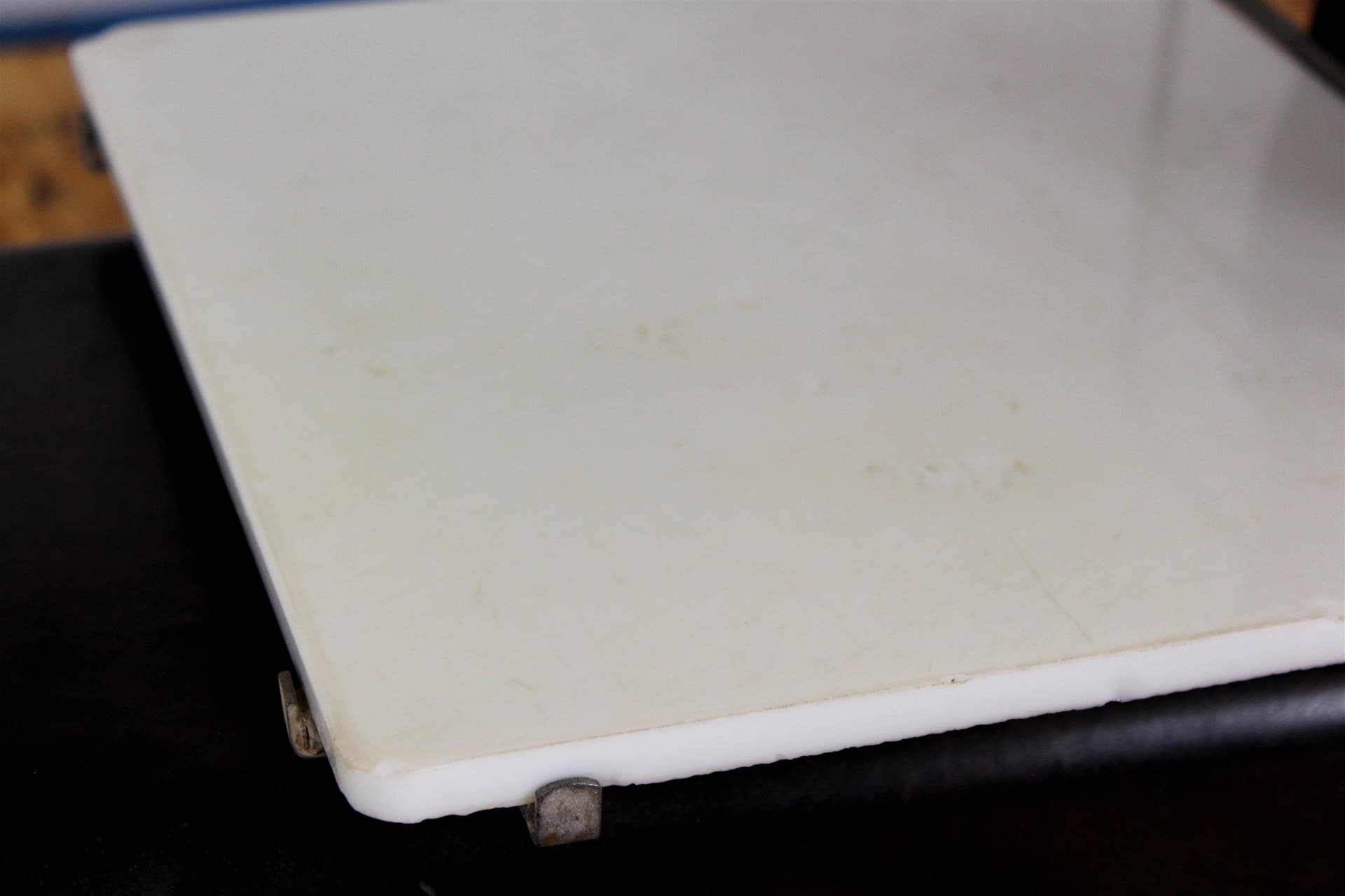 Waga sklepowa, ciemnobrązowy bakelit, Czechy, lata 40. - 172386