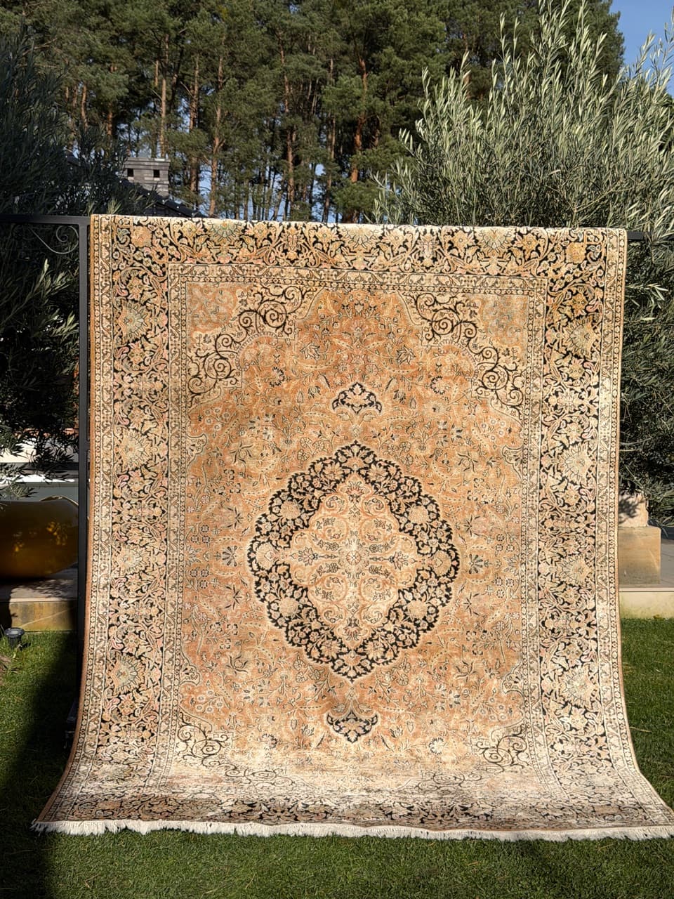 Rug Ghoum, multicolor silk, India, 1990s. - 172672