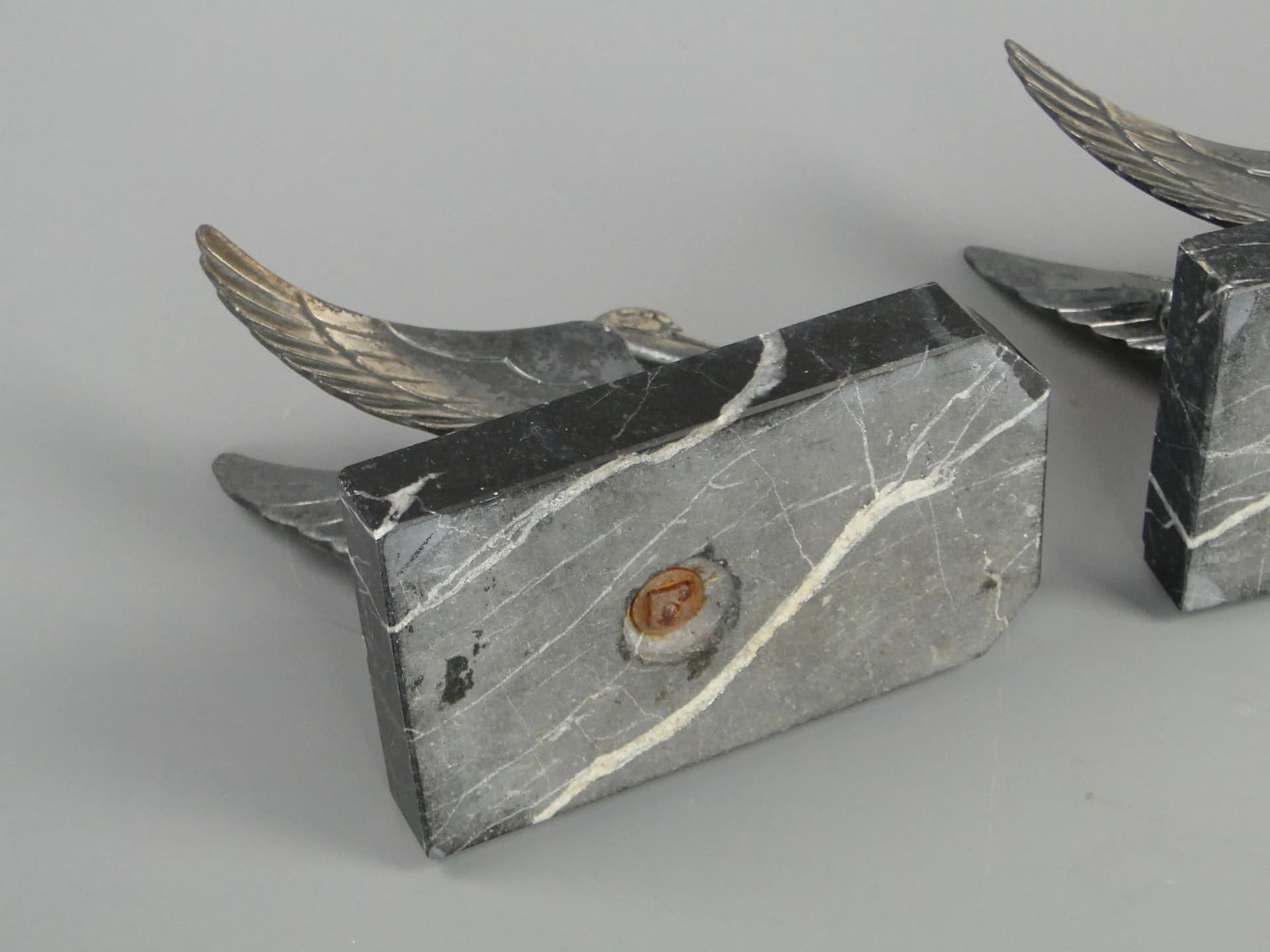 Pair of bookends Art Deco, dark brown marble, France, 1920s. - 11488