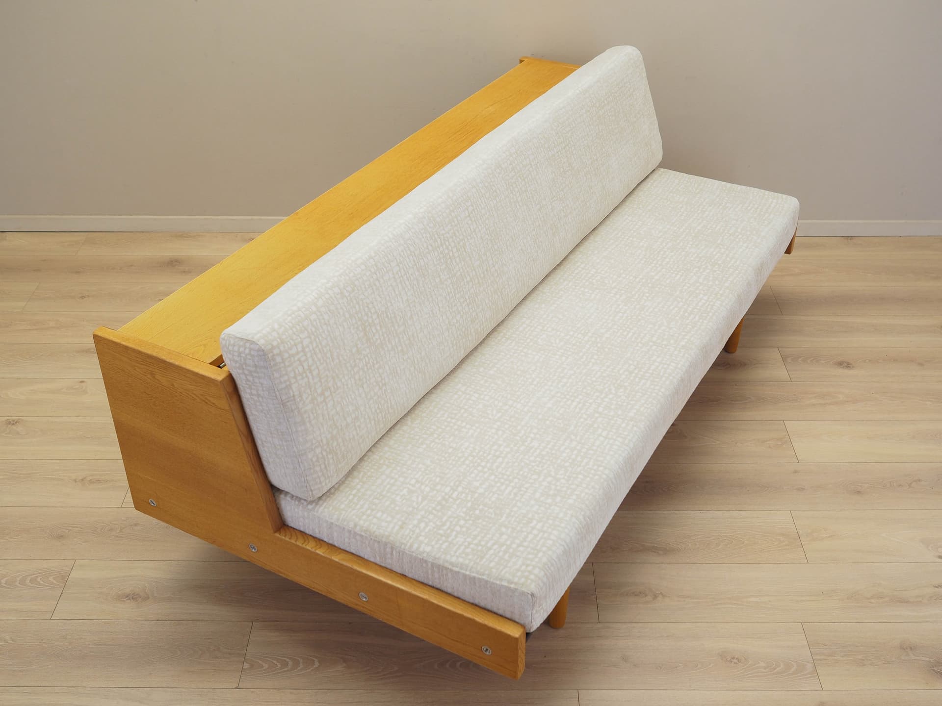 Sofa, kremowa, dąb, proj. H. J. Wegner, Getama, Dania, lata 60. - 172905