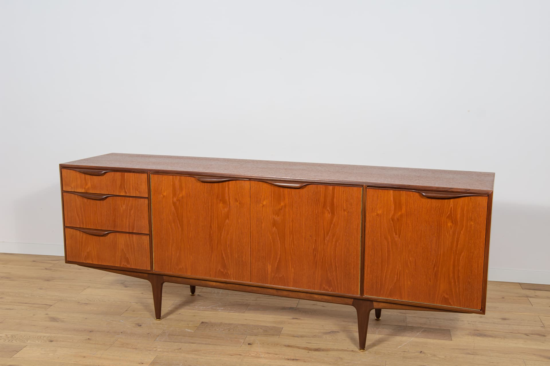 Komoda, teak brązowy jasny, proj. T. Robertson, McIntosh, Wielka Brytania, lata 60. - 172959