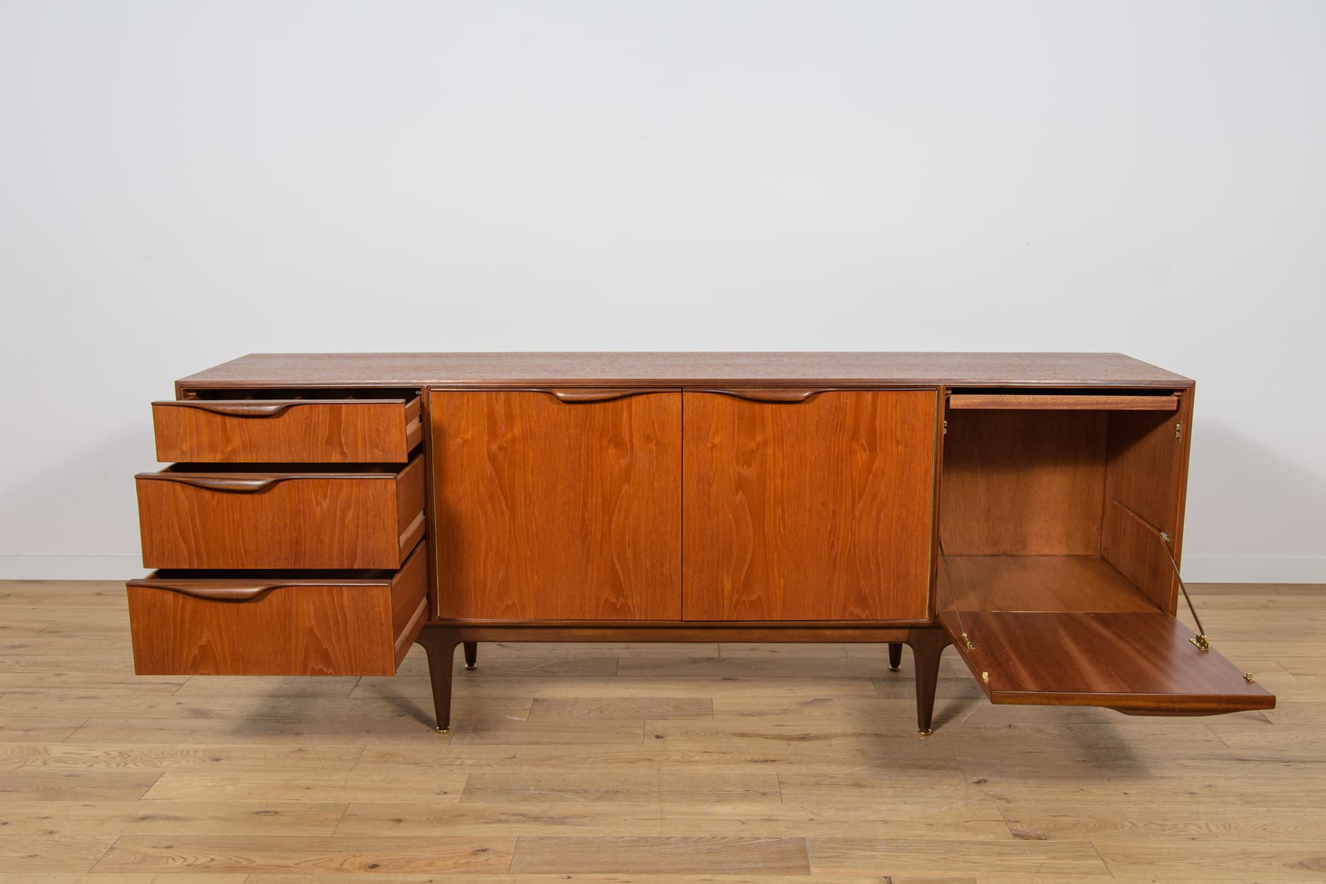 Komoda, teak brązowy jasny, proj. T. Robertson, McIntosh, Wielka Brytania, lata 60. - 172966