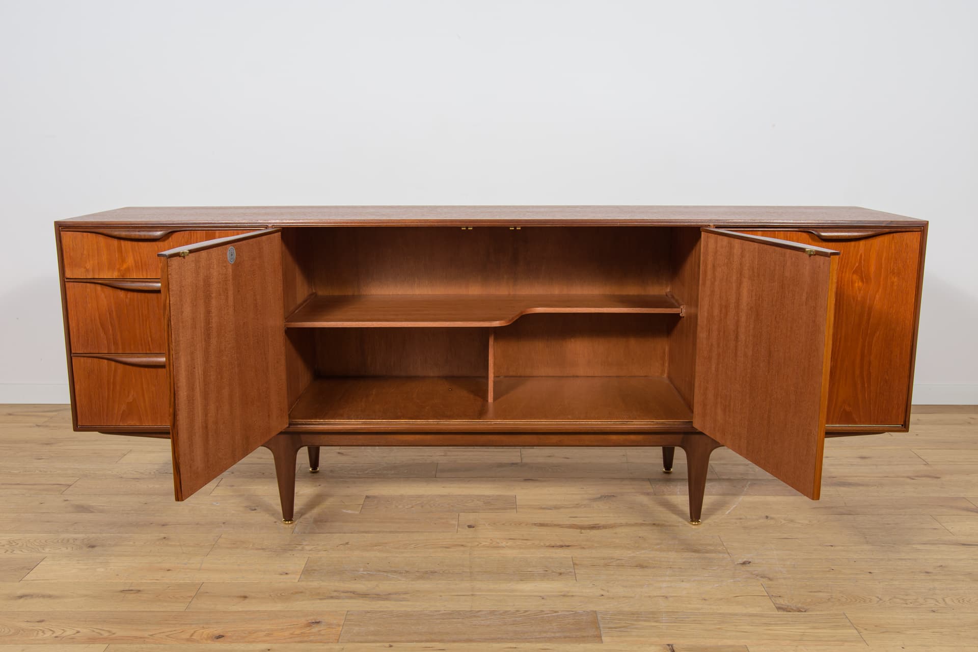 Komoda, teak brązowy jasny, proj. T. Robertson, McIntosh, Wielka Brytania, lata 60. - 172967