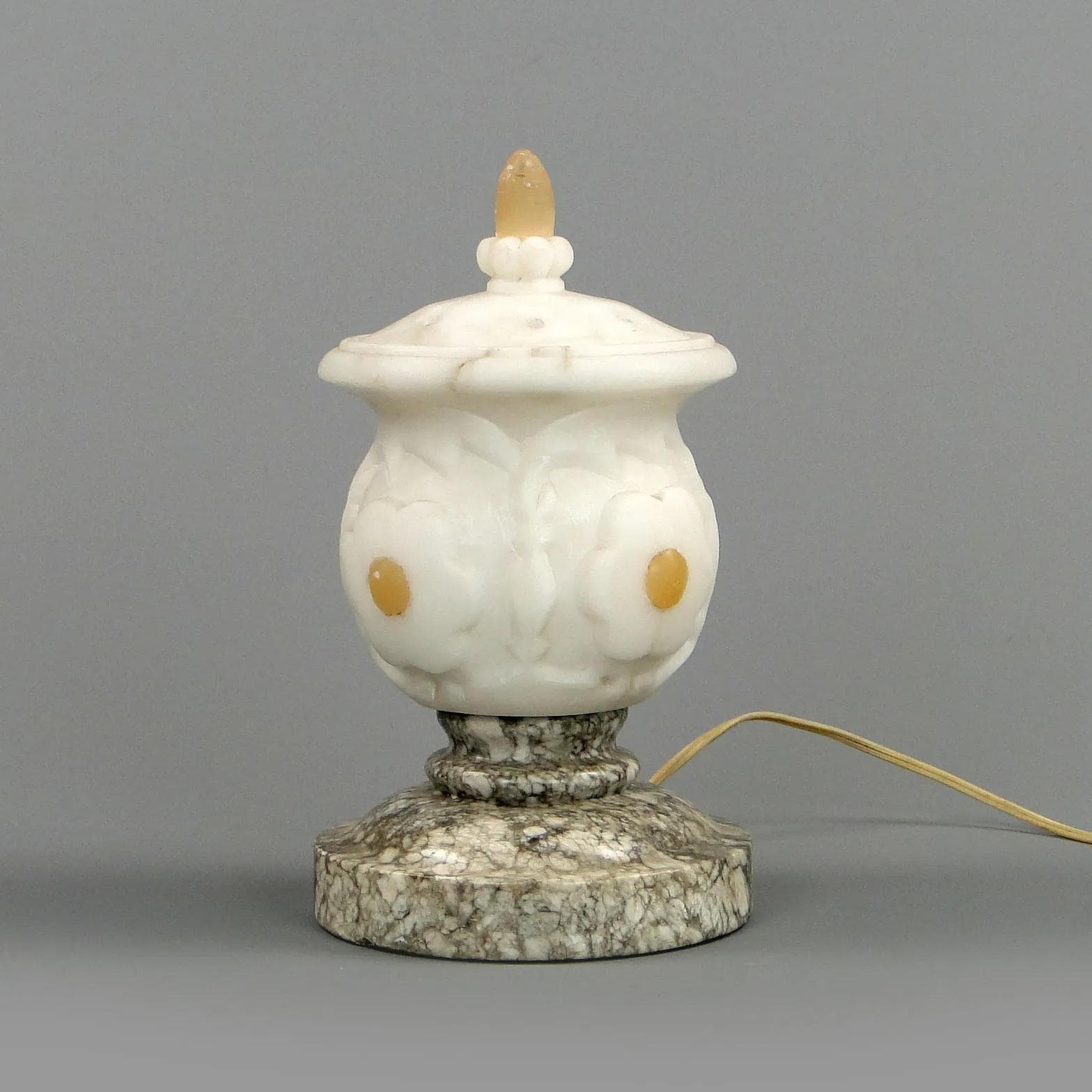 Lampa stołowa Art Deco, alabaster biały, granit szary, Francja, lata 20. - 11502
