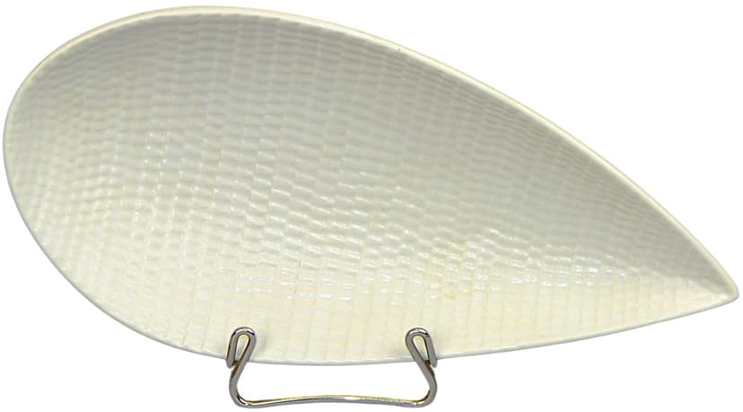 Dish Reptil, ivory white ceramic, by S. Lindberg, Sweden, 1950s.