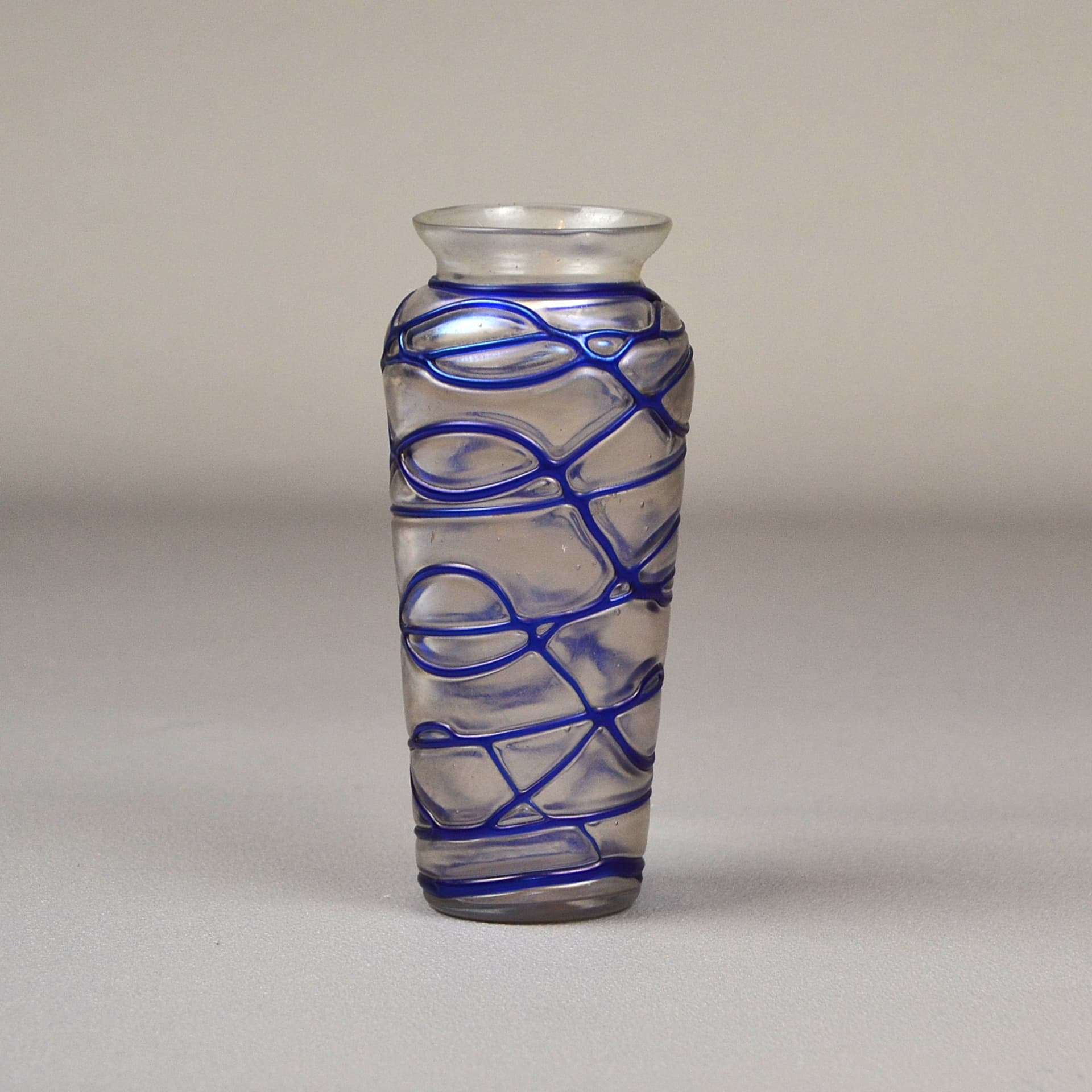 Wazon secesyjny, szkło mlecznobiałe, Pallme-Koenig, Czechy, początek XX w. - 1256