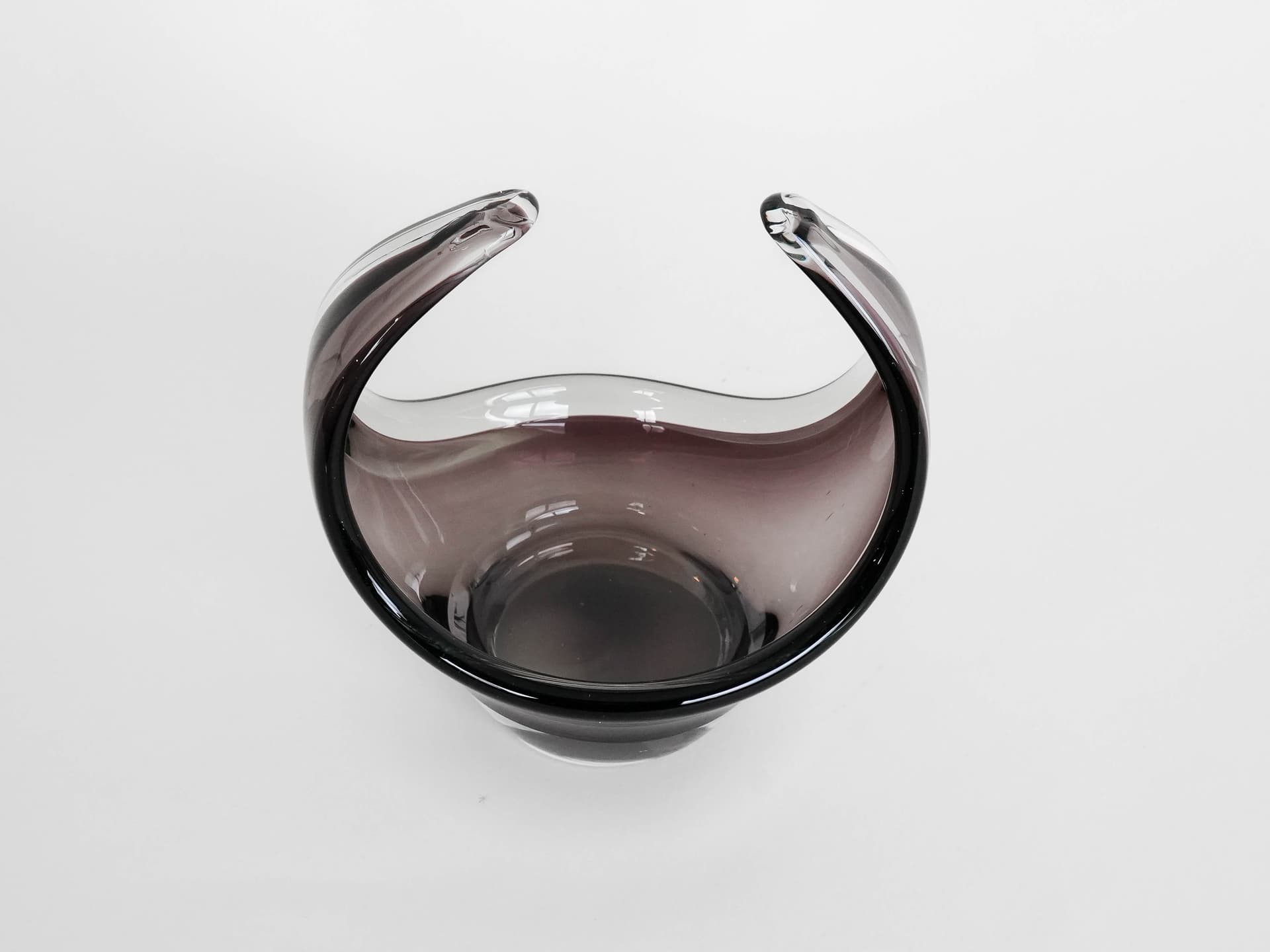 Fruit bowl, violet glass, Italy, 1960s. - 173202