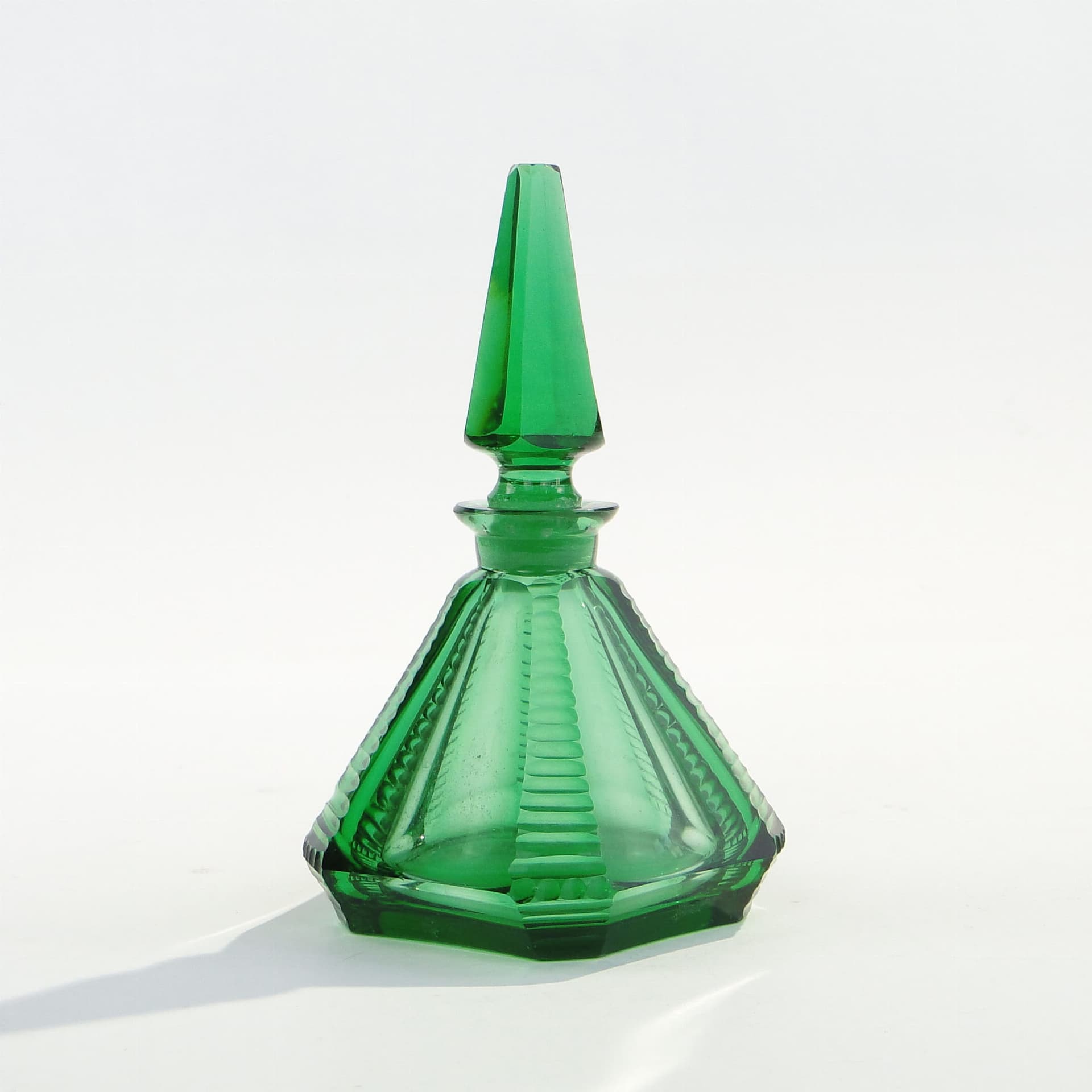 Set decanter and bowl, Art Deco, green crystal, Moser, Czech Republic, early 20th c. - 173231
