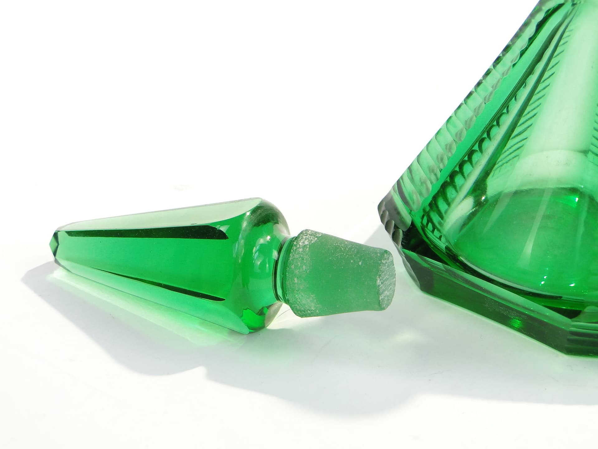 Set decanter and bowl, Art Deco, green crystal, Moser, Czech Republic, early 20th c. - 173230