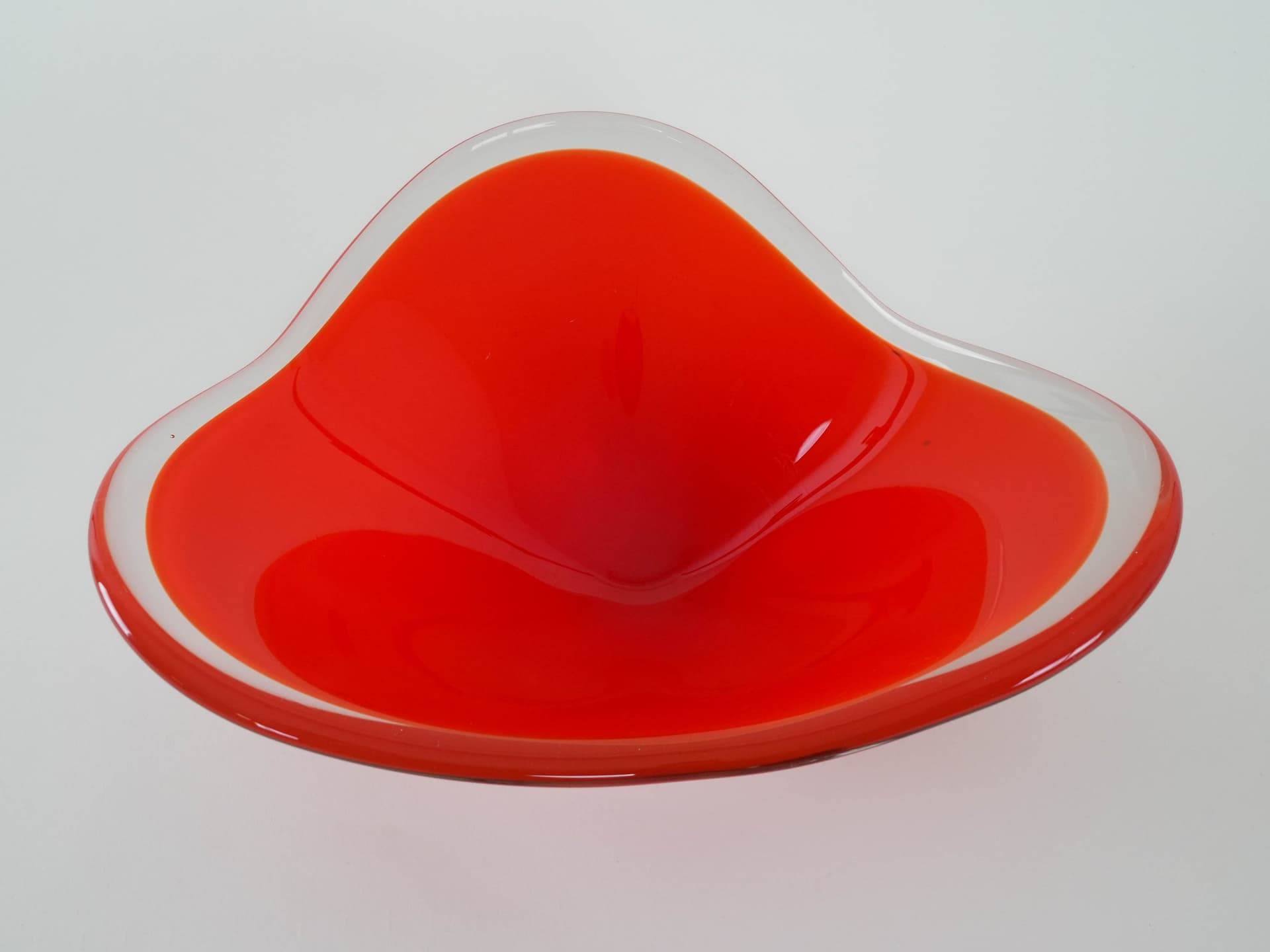 Centerpiece bowl sommerso, red, Murano glass, Italy, 1960s. - 173240