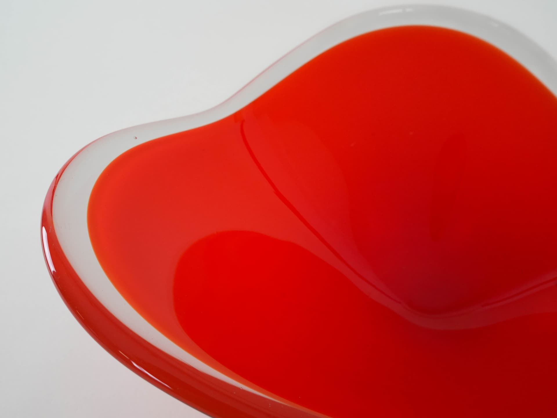 Centerpiece bowl sommerso, red, Murano glass, Italy, 1960s. - 173242