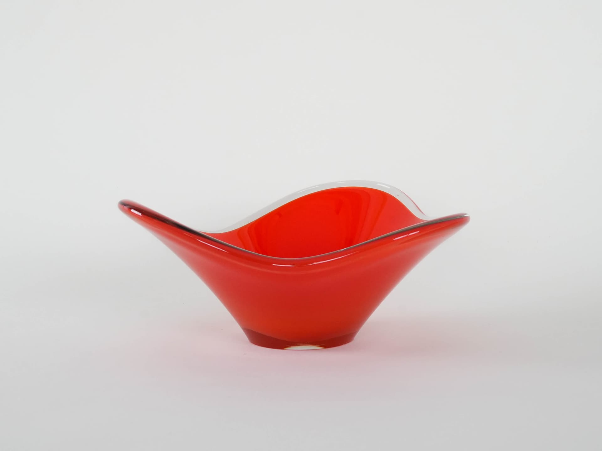 Centerpiece bowl sommerso, red, Murano glass, Italy, 1960s. - 173239