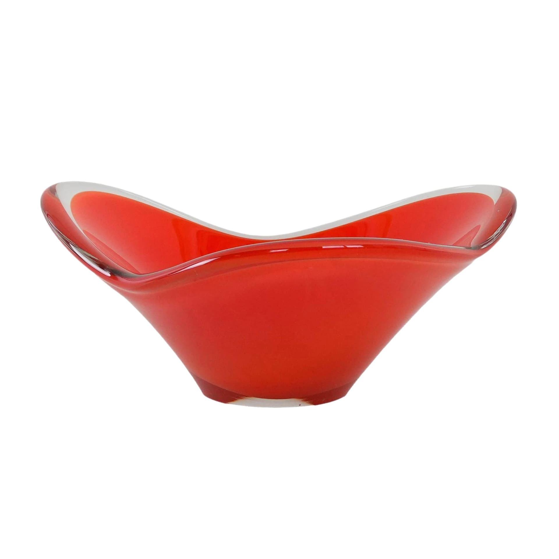Centerpiece bowl sommerso, red, Murano glass, Italy, 1960s.