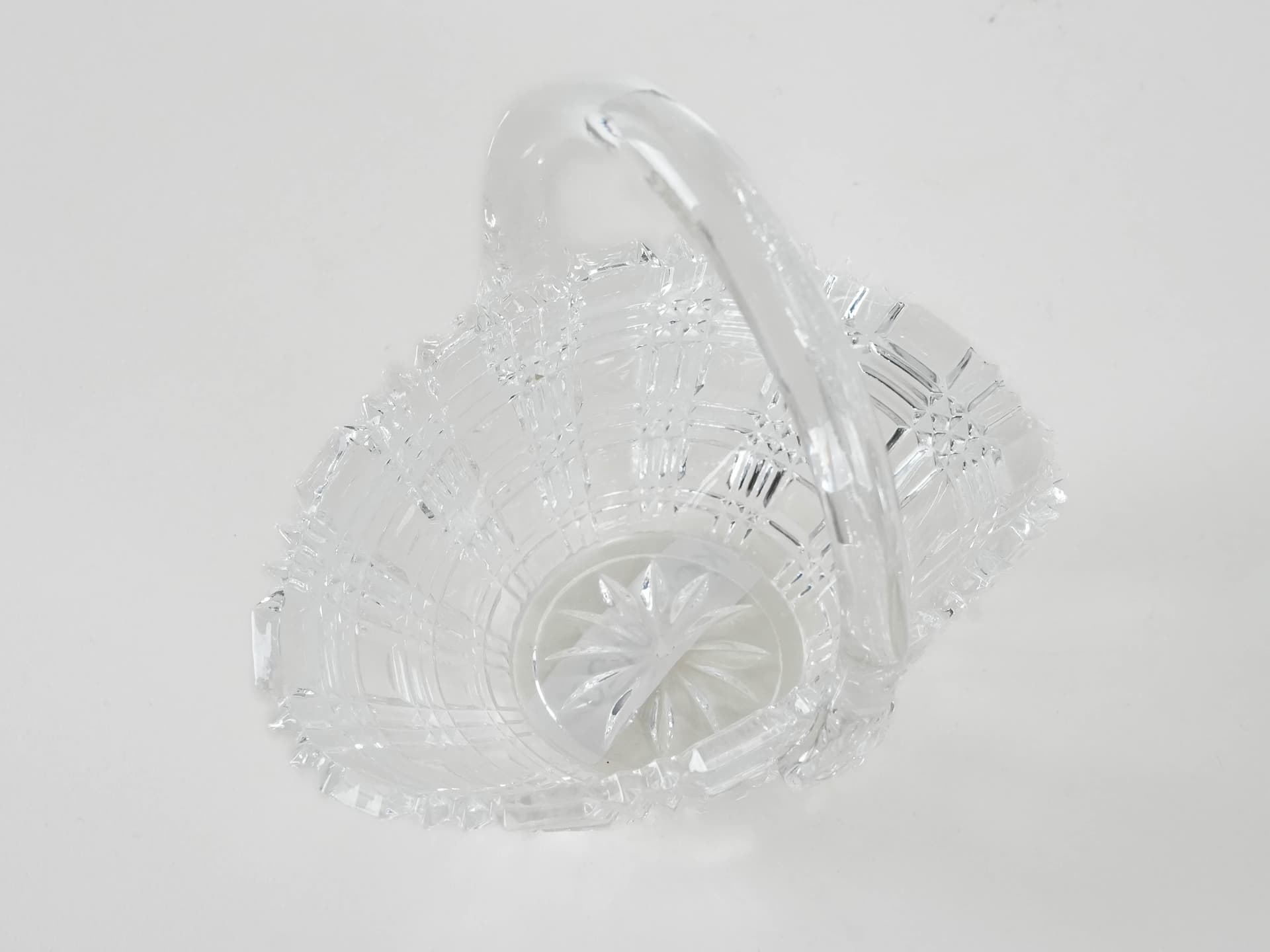 Cukiernica koszyczek, transparentny kryształ, Dania, lata 70. - 173258