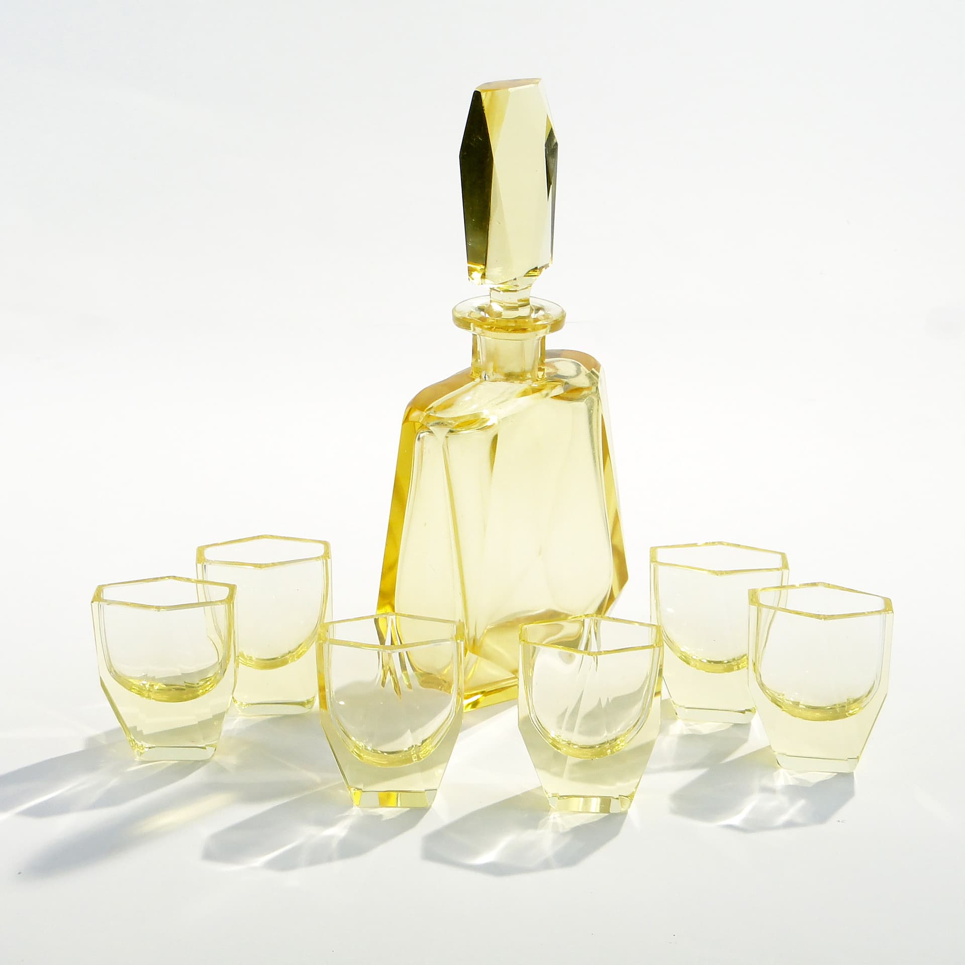 Serwis likierowy Art Deco, cytrynowy, szkło kryształowe, Moser, Czechy, lata 30. - 173401