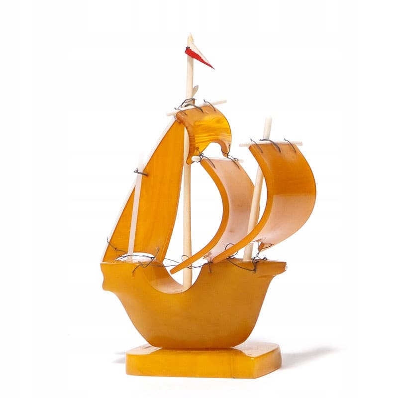 Model żaglowca, pomarańczowy bakelit, Polska, lata 50. - 173418