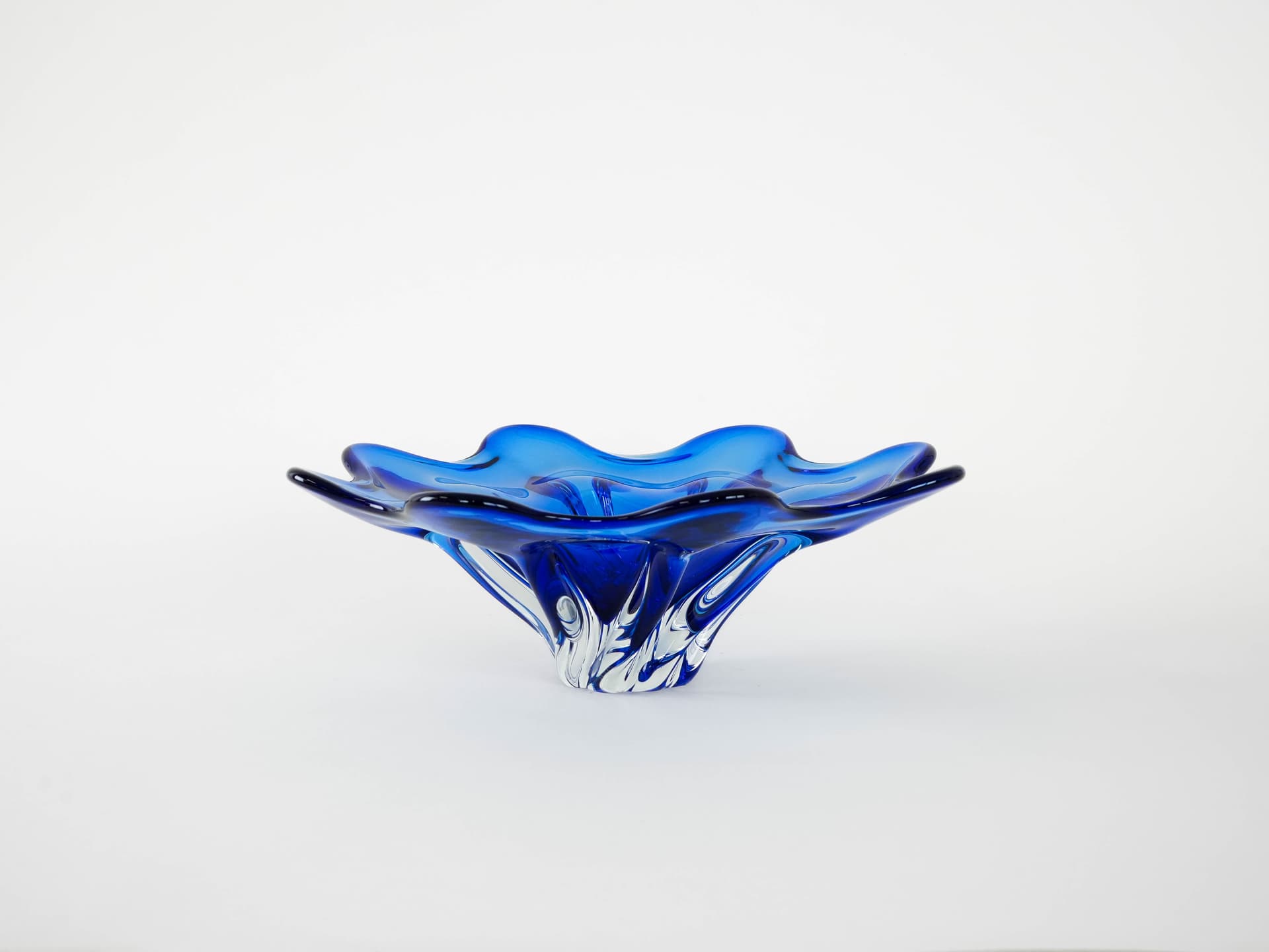 Bowl flower cobalt, crystal glass, Denmark, 1970s. - 173722