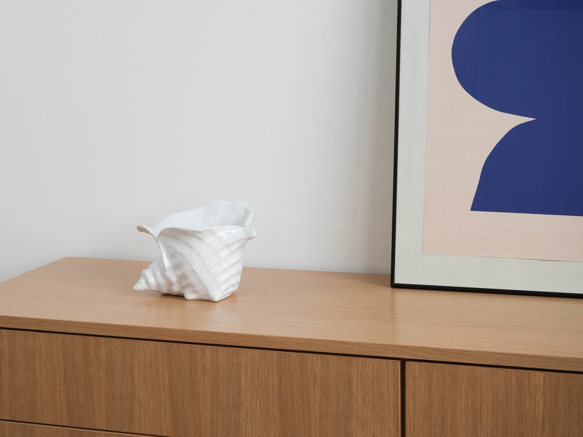 Planter Shell, white ceramic, Denmark, 1970s. - 173814