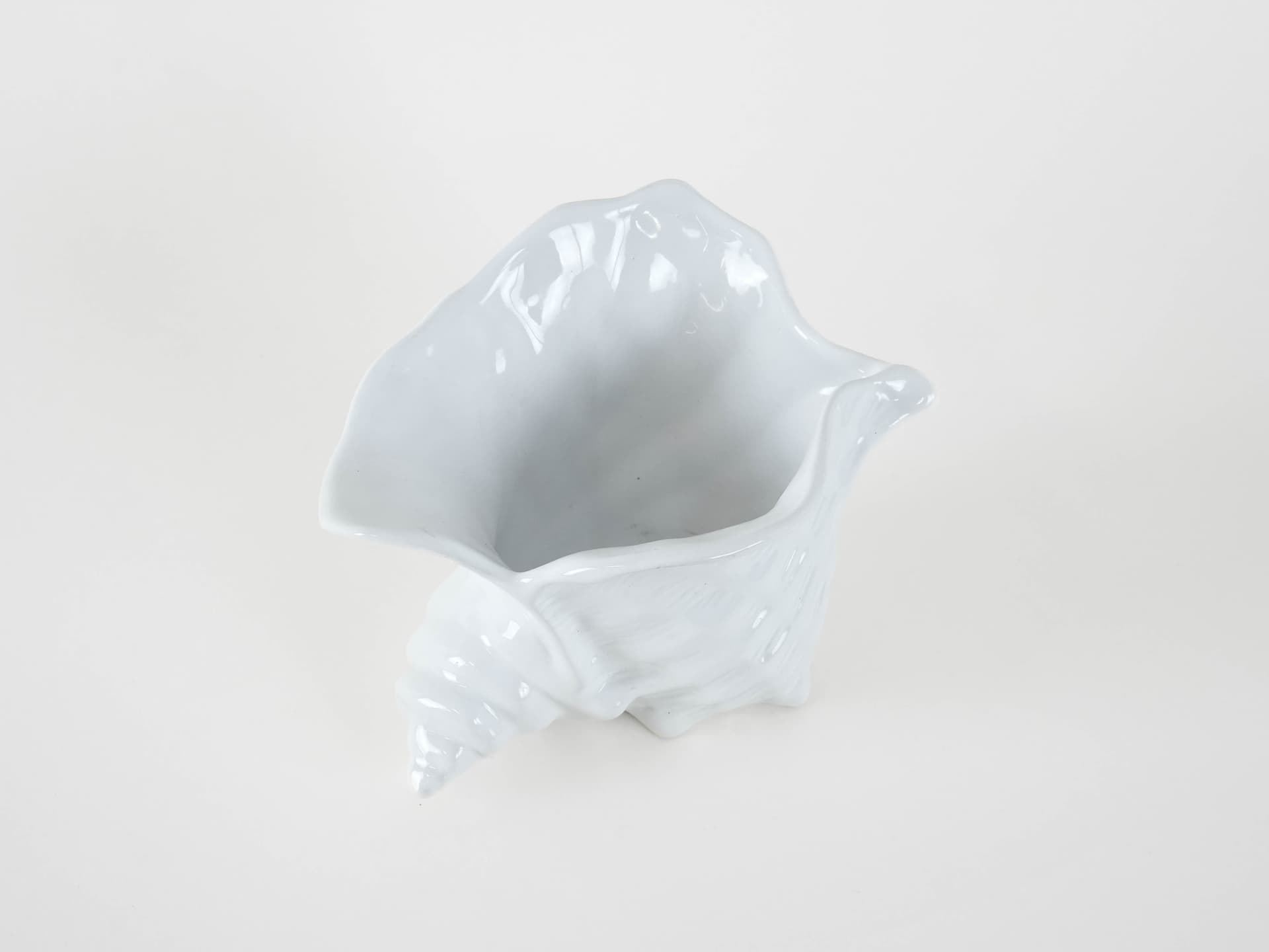 Planter Shell, white ceramic, Denmark, 1970s. - 173813