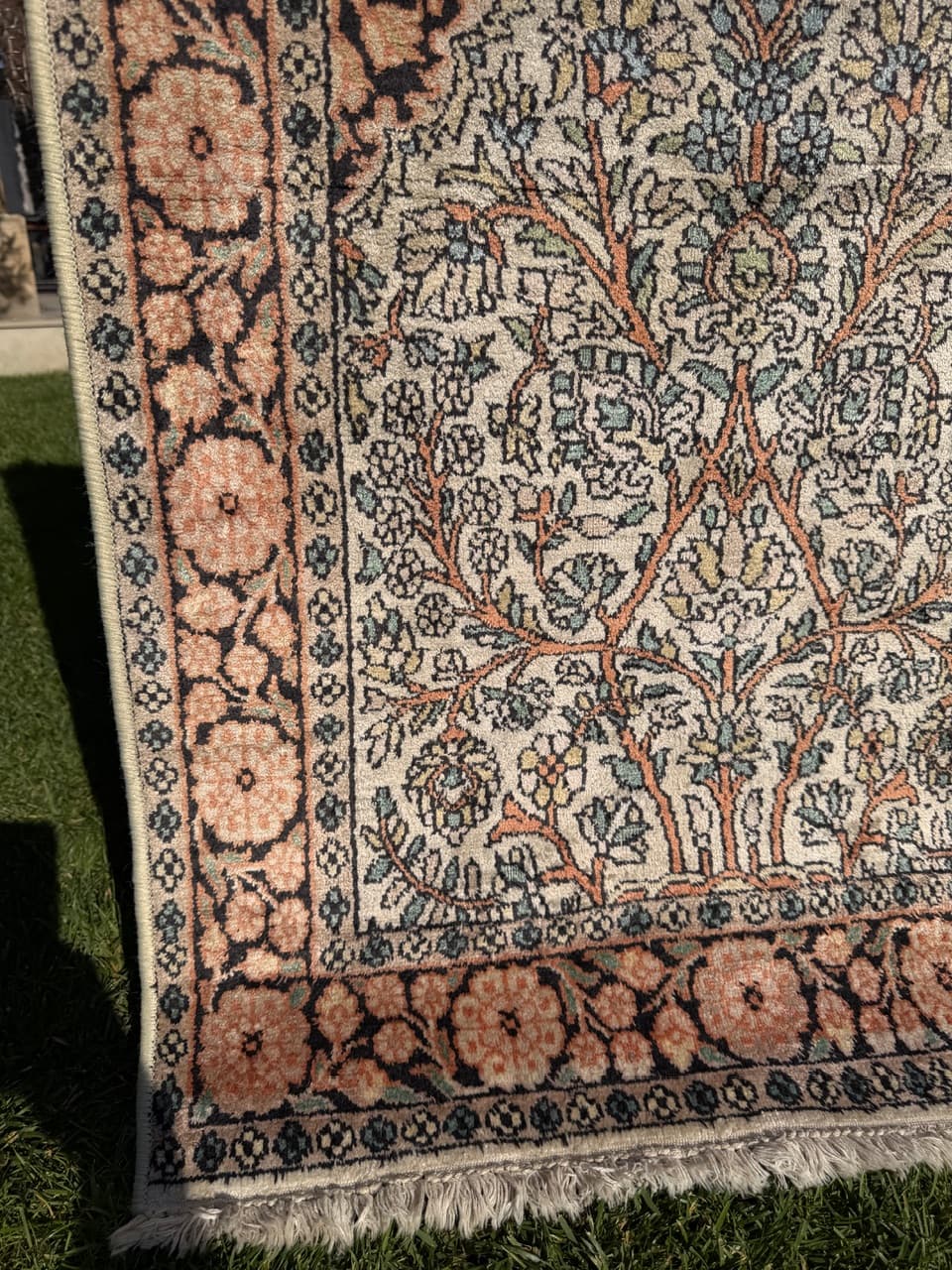 Rug Ghoum, ivory silk, India, 1990s. - 174235