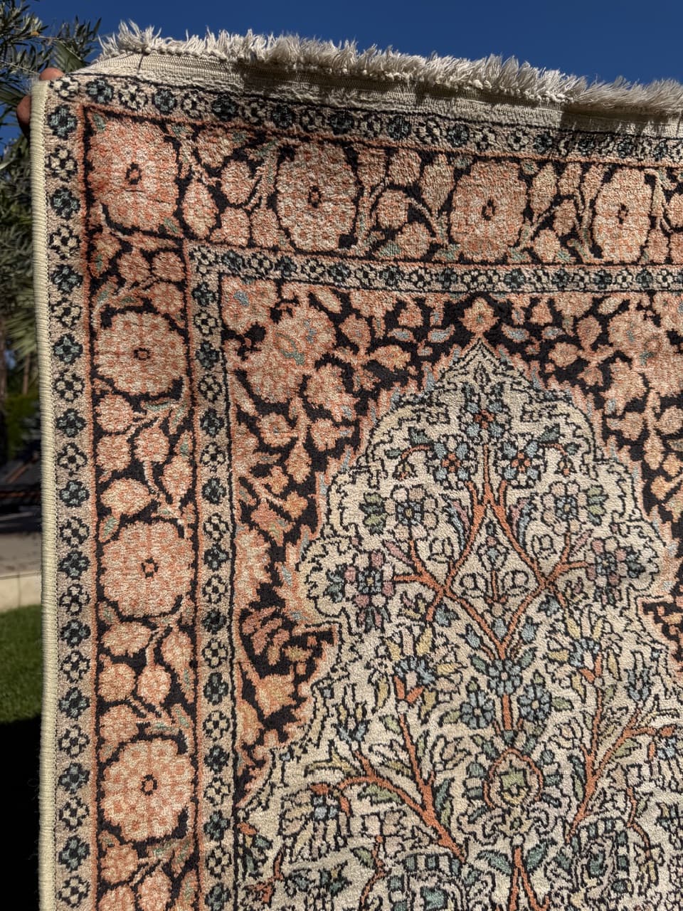 Rug Ghoum, ivory silk, India, 1990s. - 174233